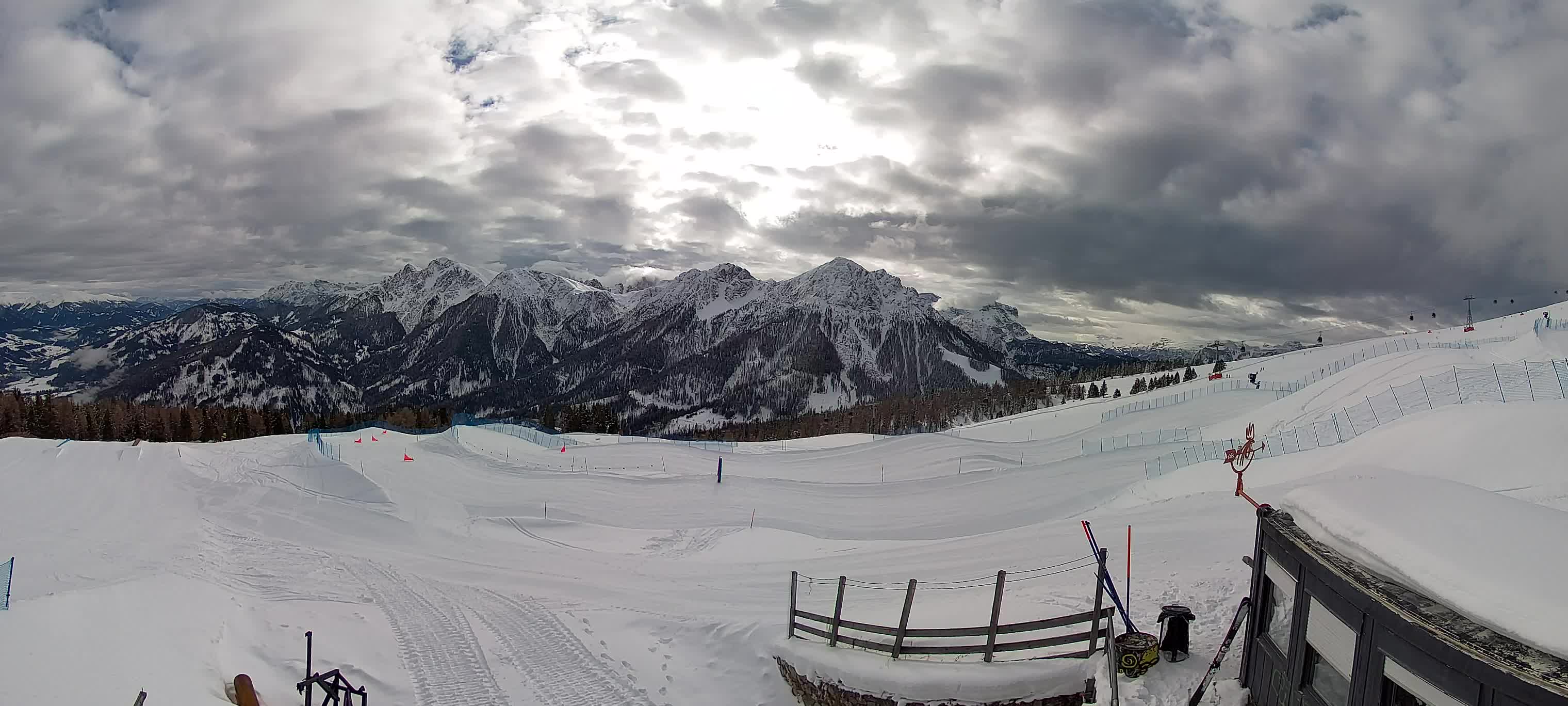 Snowpark Kronplatz live webcam