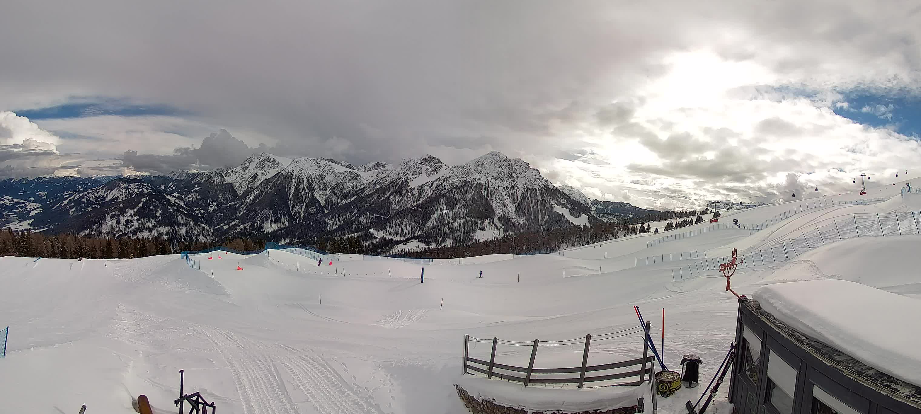 Snowpark Kronplatz live webcam