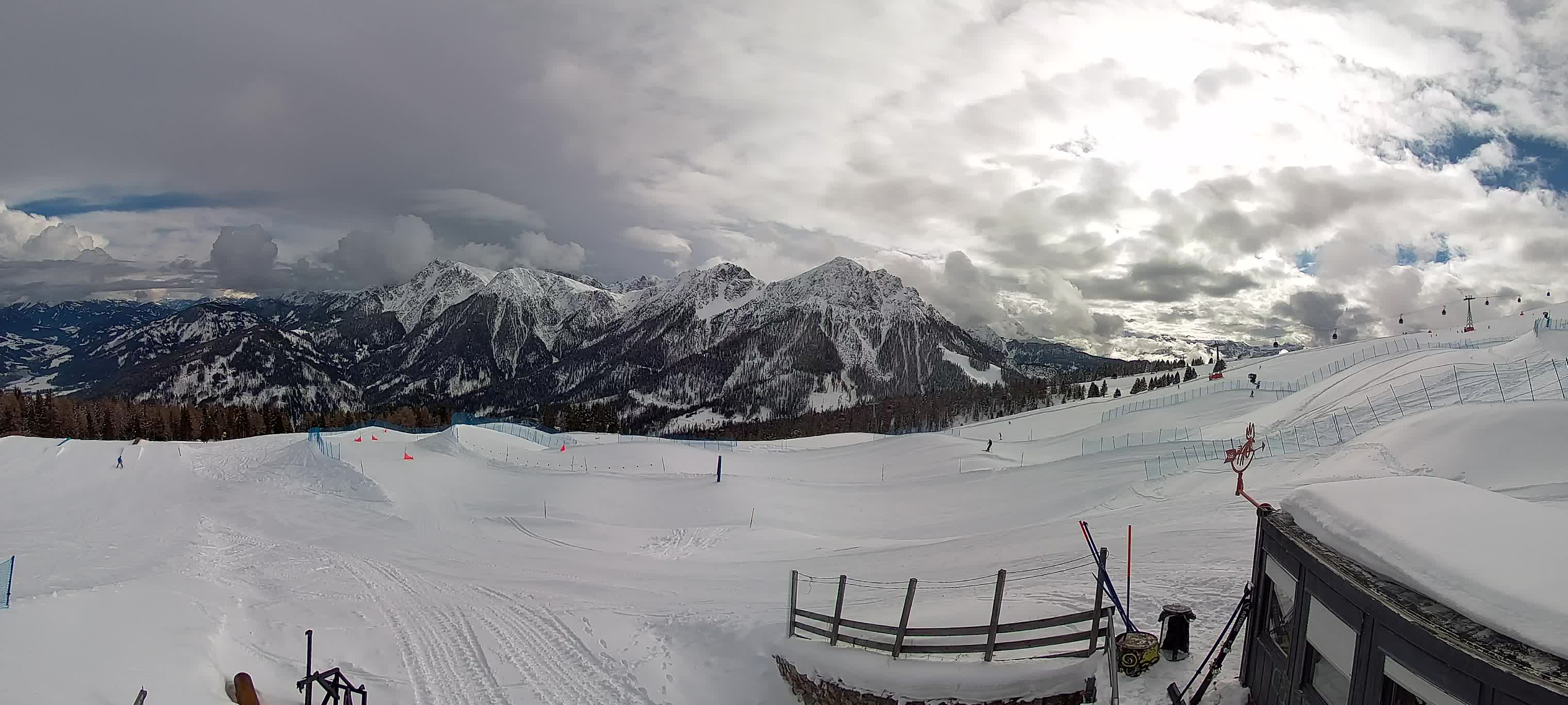 Snowpark Kronplatz live webcam