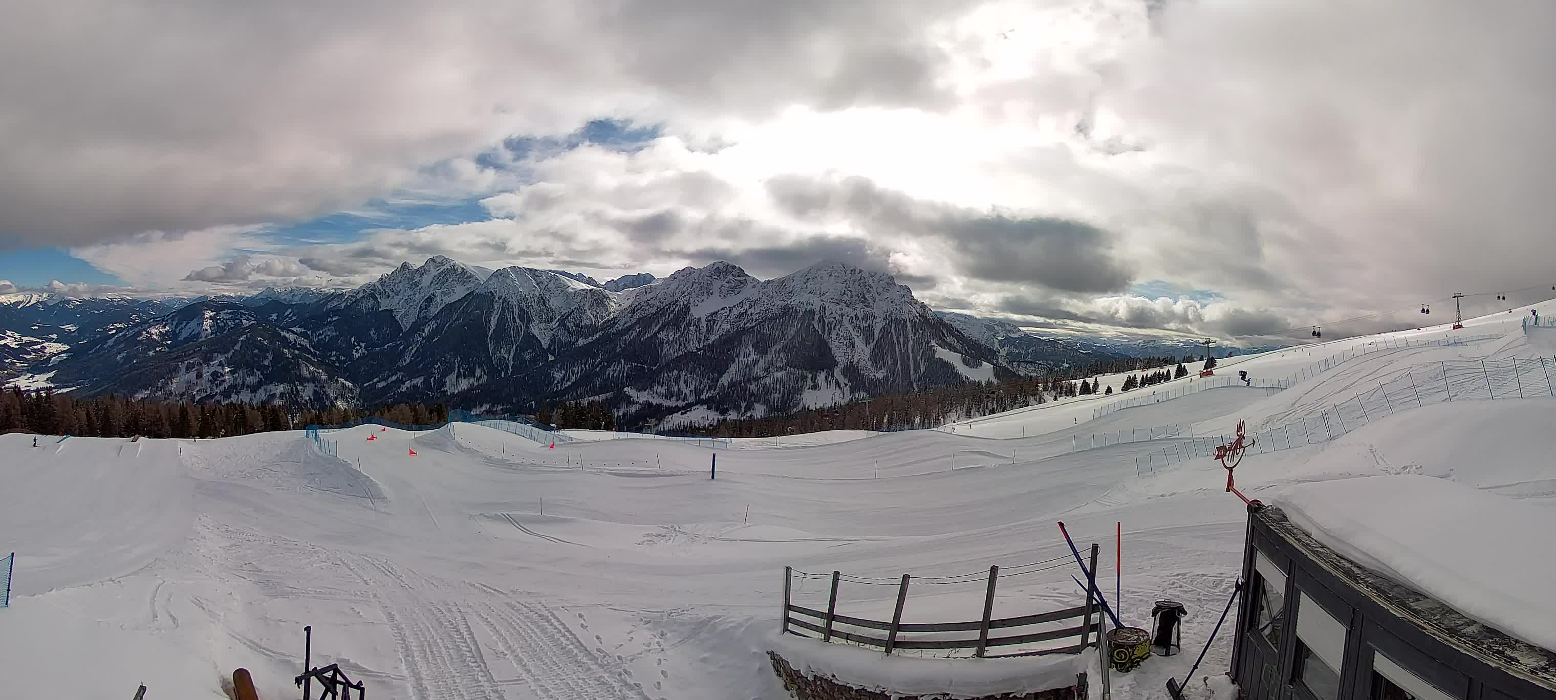Snowpark Kronplatz live webcam