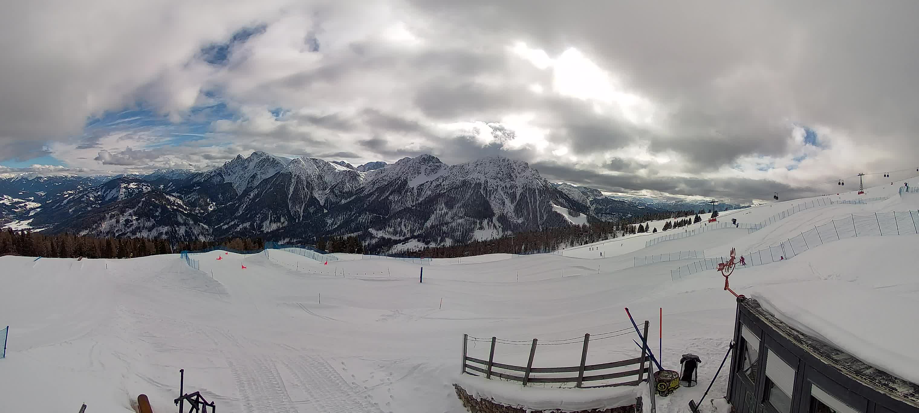 Snowpark Kronplatz live webcam