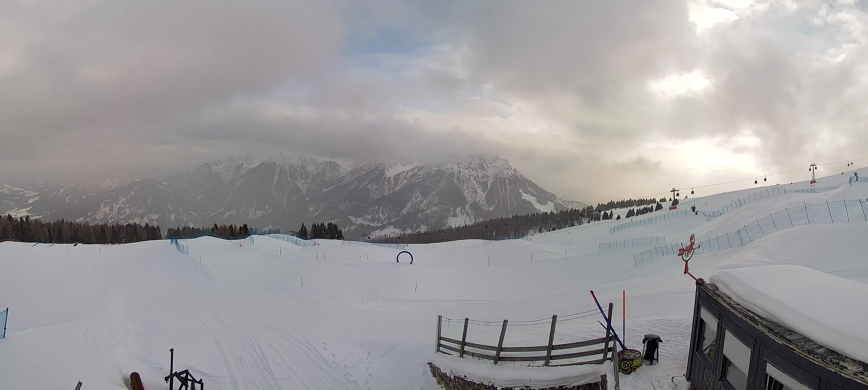Snowpark Kronplatz live webcam