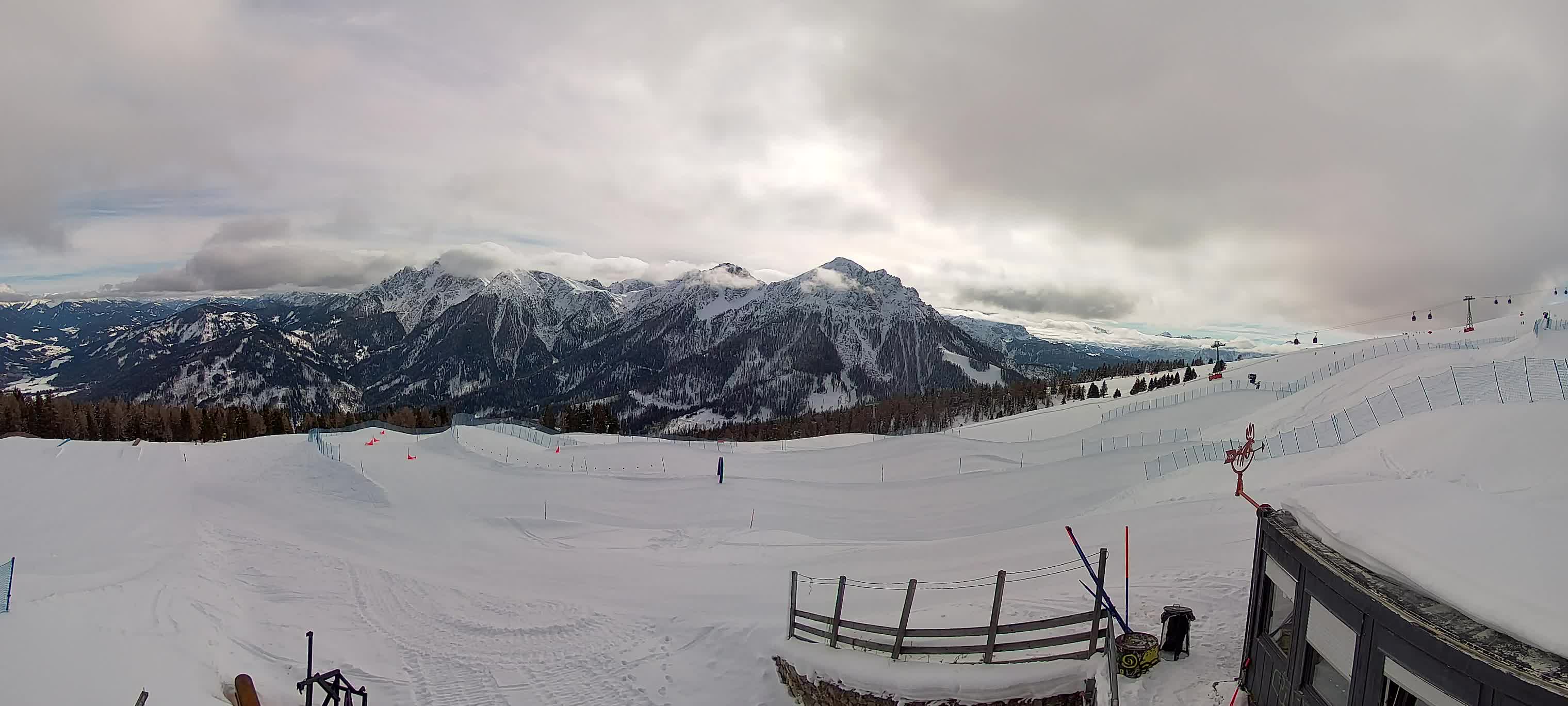 Snowpark Kronplatz live webcam