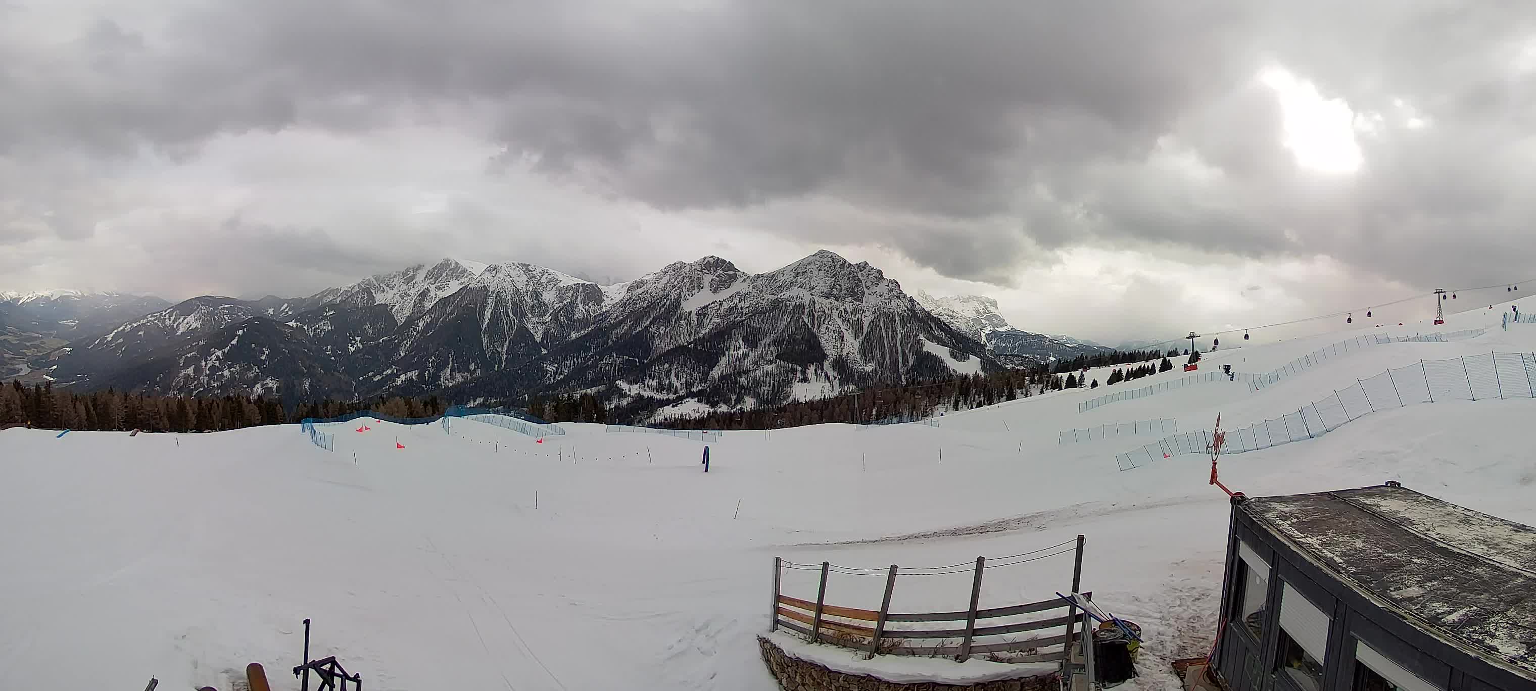 Snowpark Kronplatz live webcam