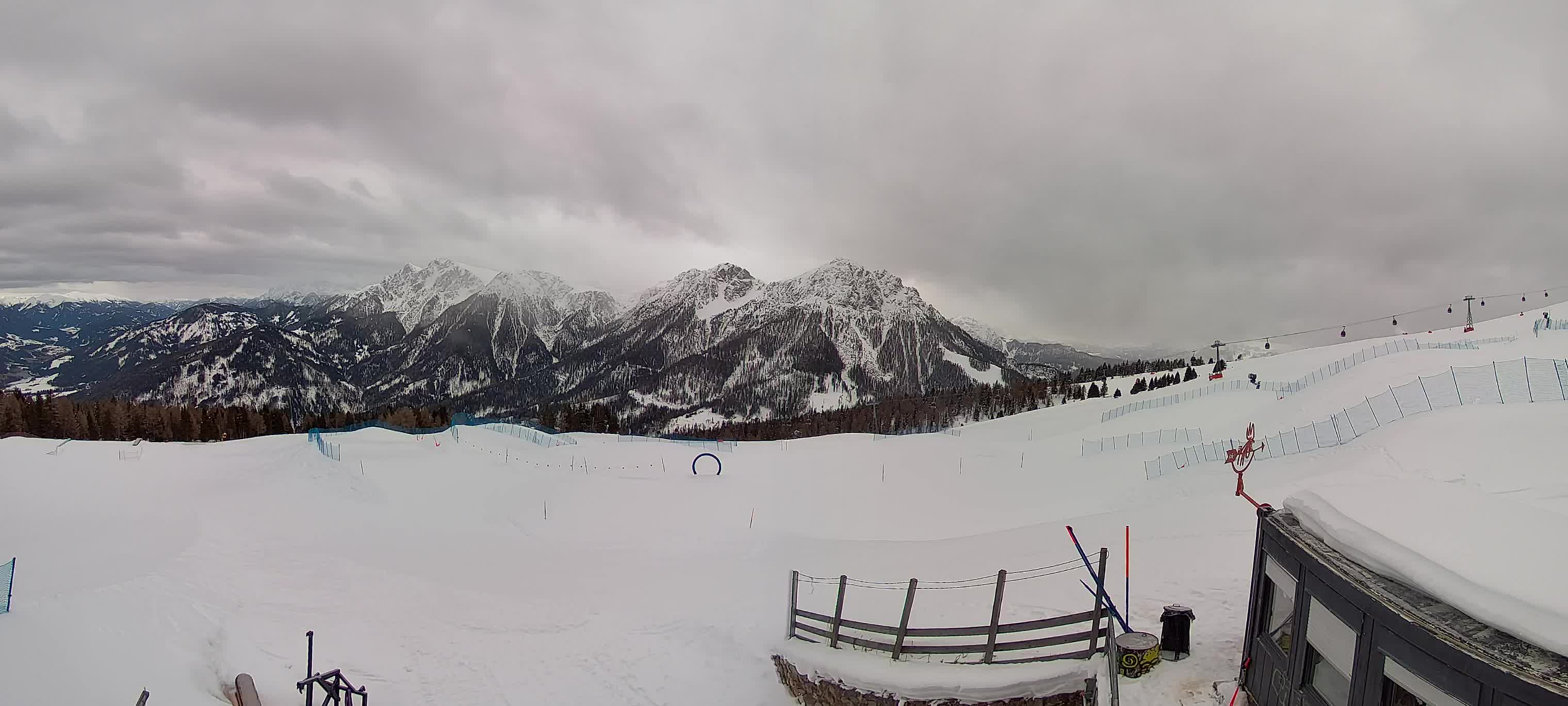 Snowpark Kronplatz live webcam