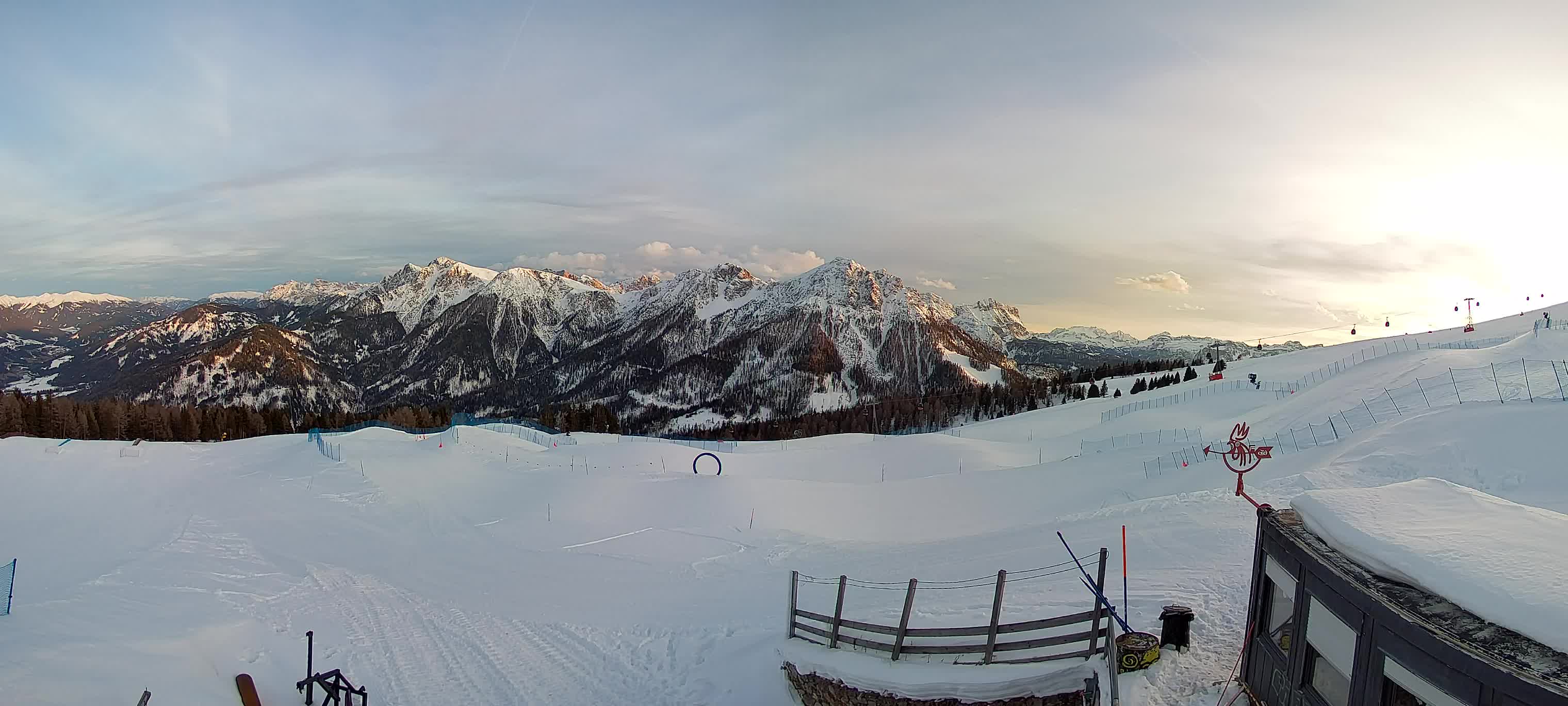 Snowpark Kronplatz live webcam