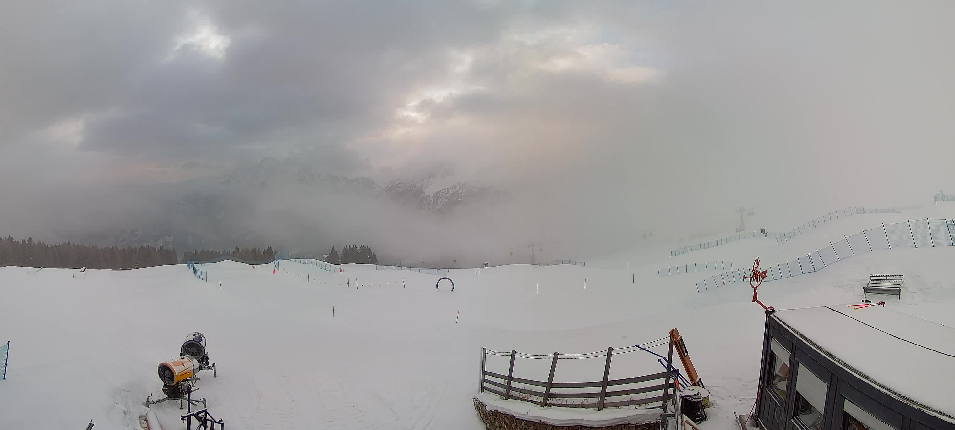 Snowpark Kronplatz live webcam