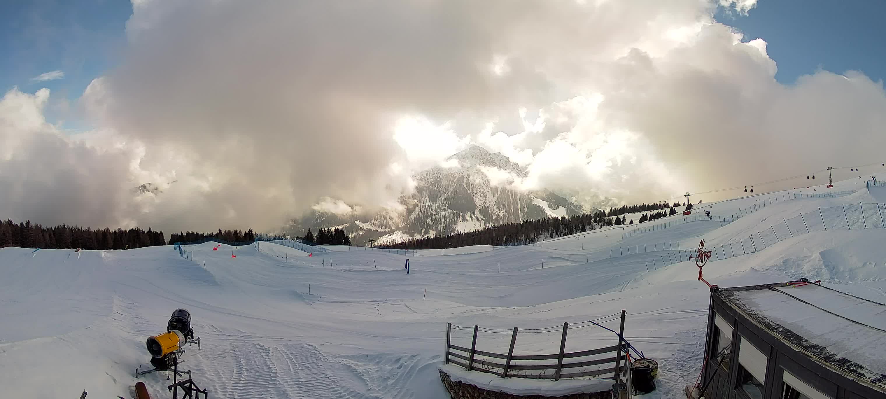 Snowpark Kronplatz live webcam