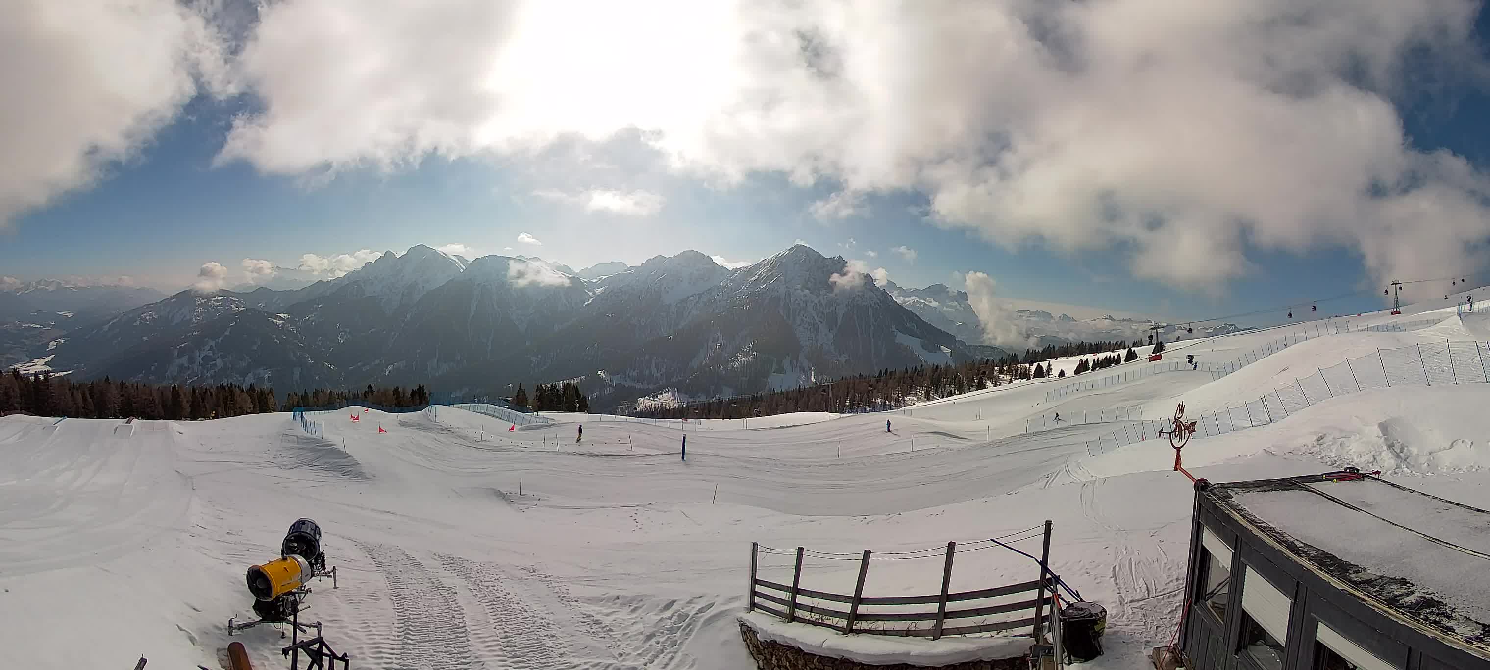 Snowpark Kronplatz live webcam