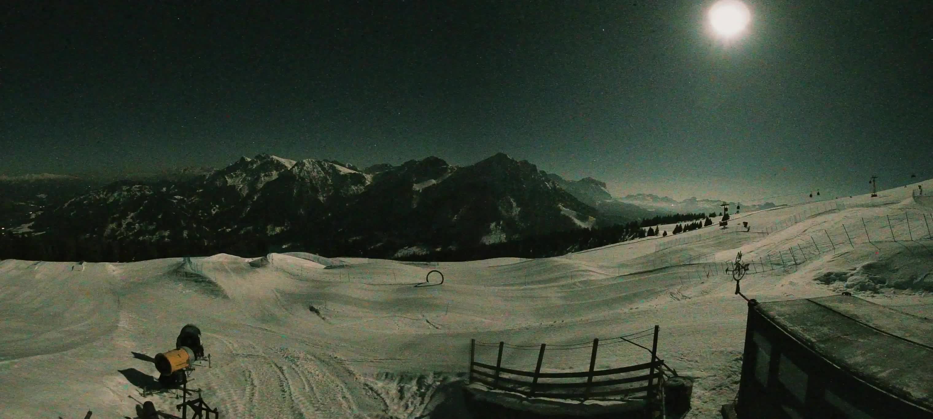 Snowpark Kronplatz live webcam