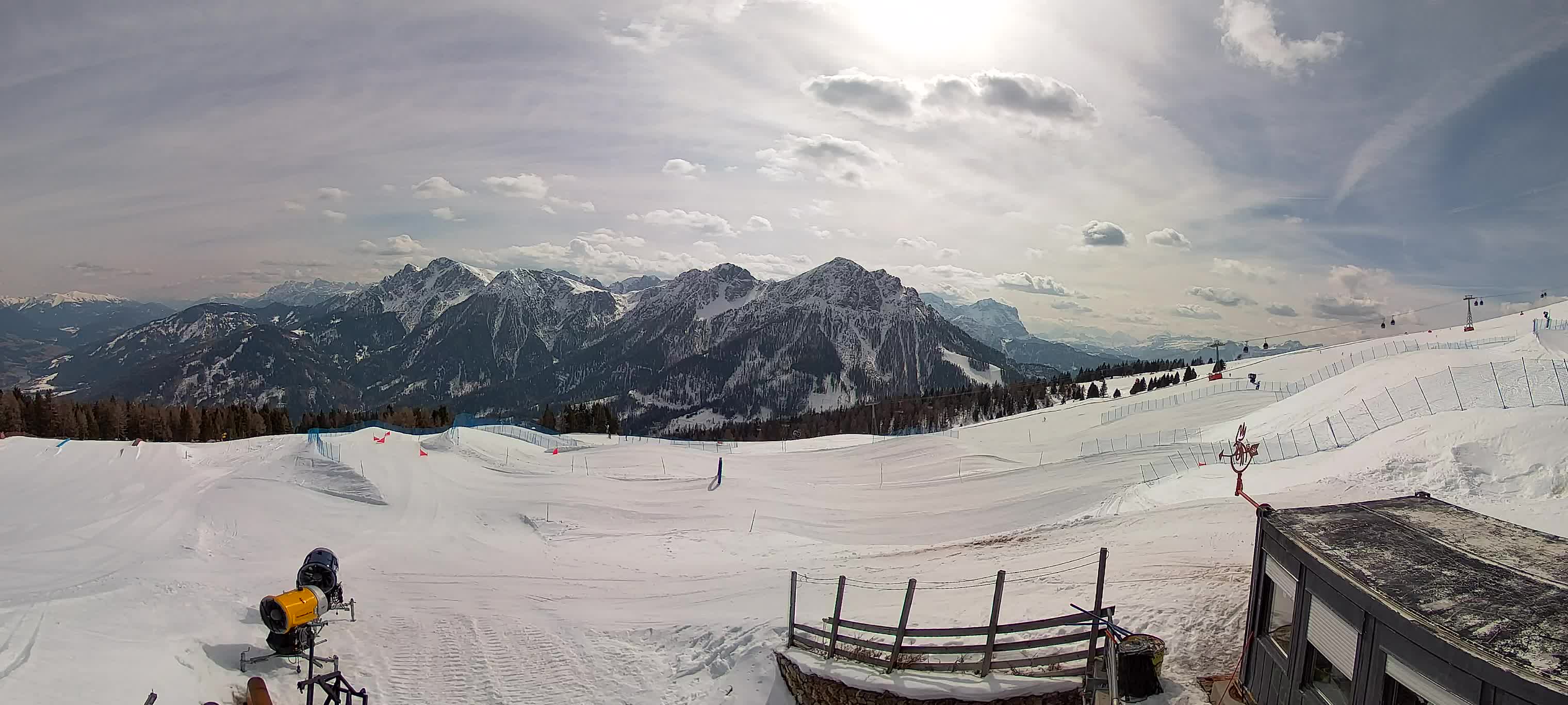 Snowpark Kronplatz live webcam
