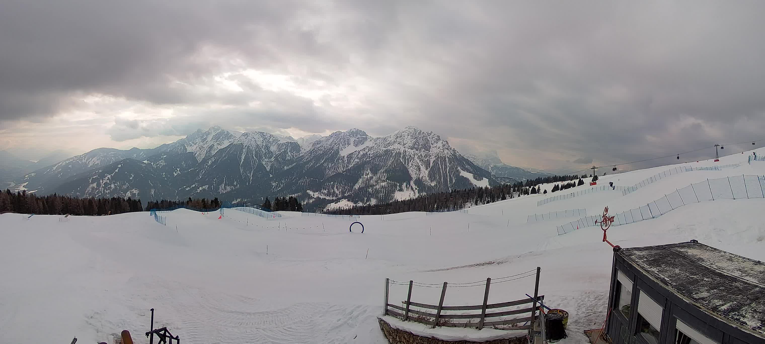 Snowpark Kronplatz live webcam