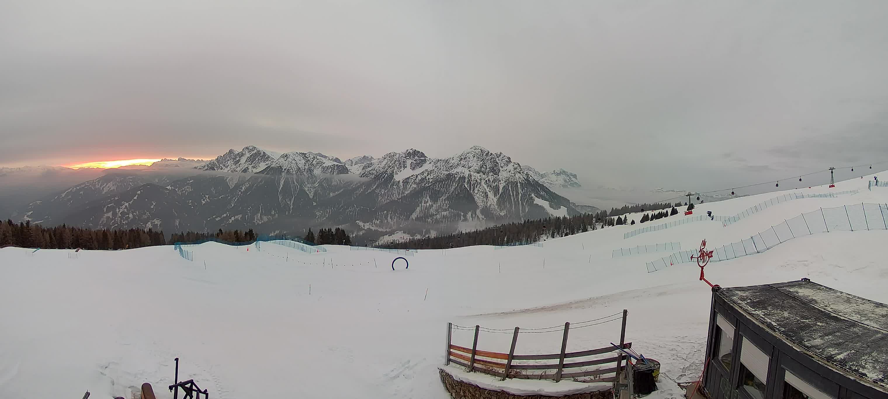 Snowpark Kronplatz live webcam
