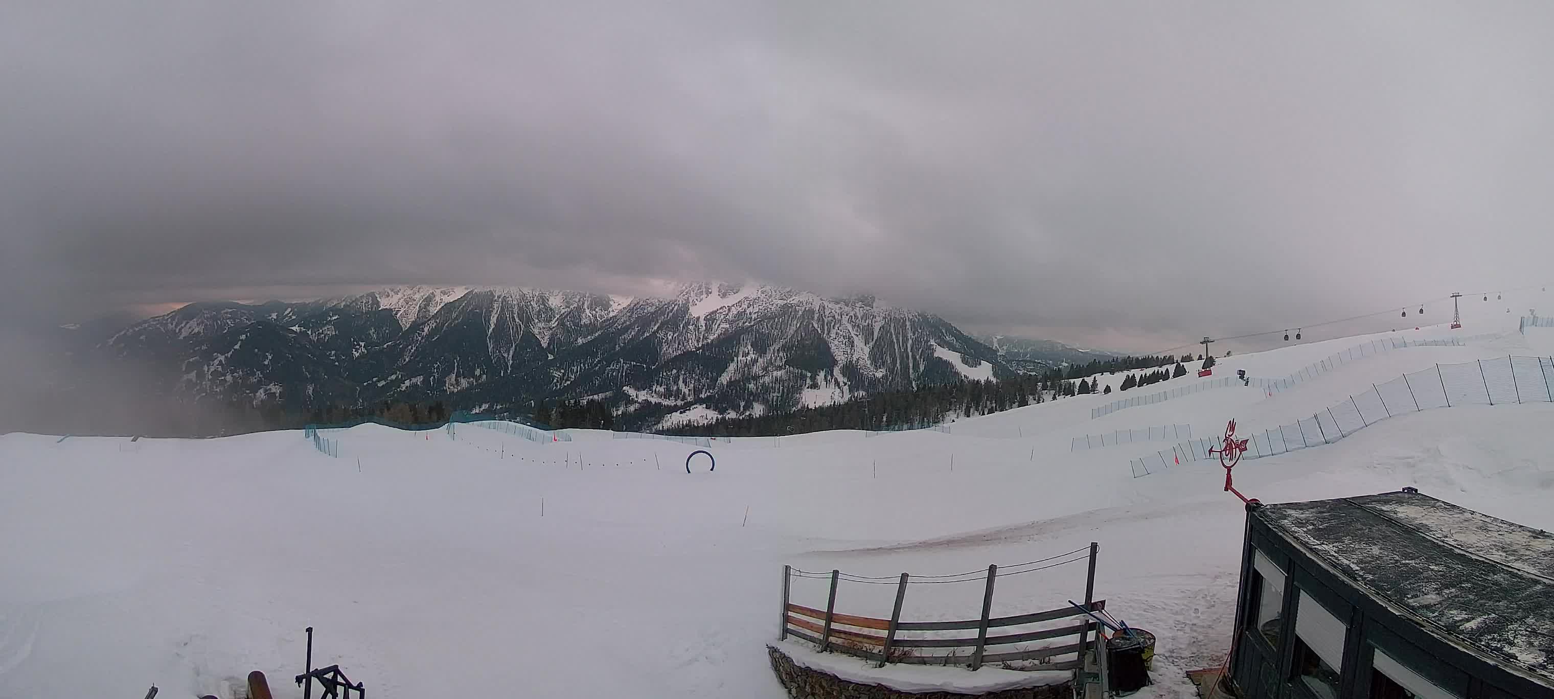 Snowpark Kronplatz live webcam