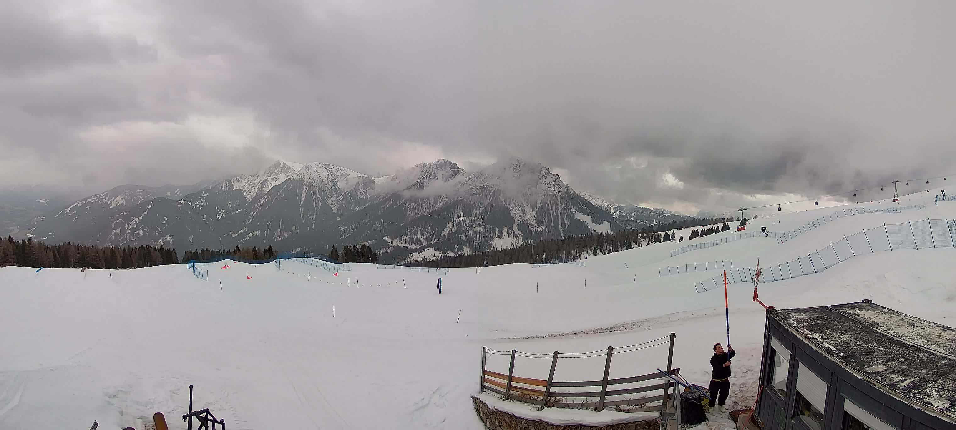 Snowpark Kronplatz live webcam