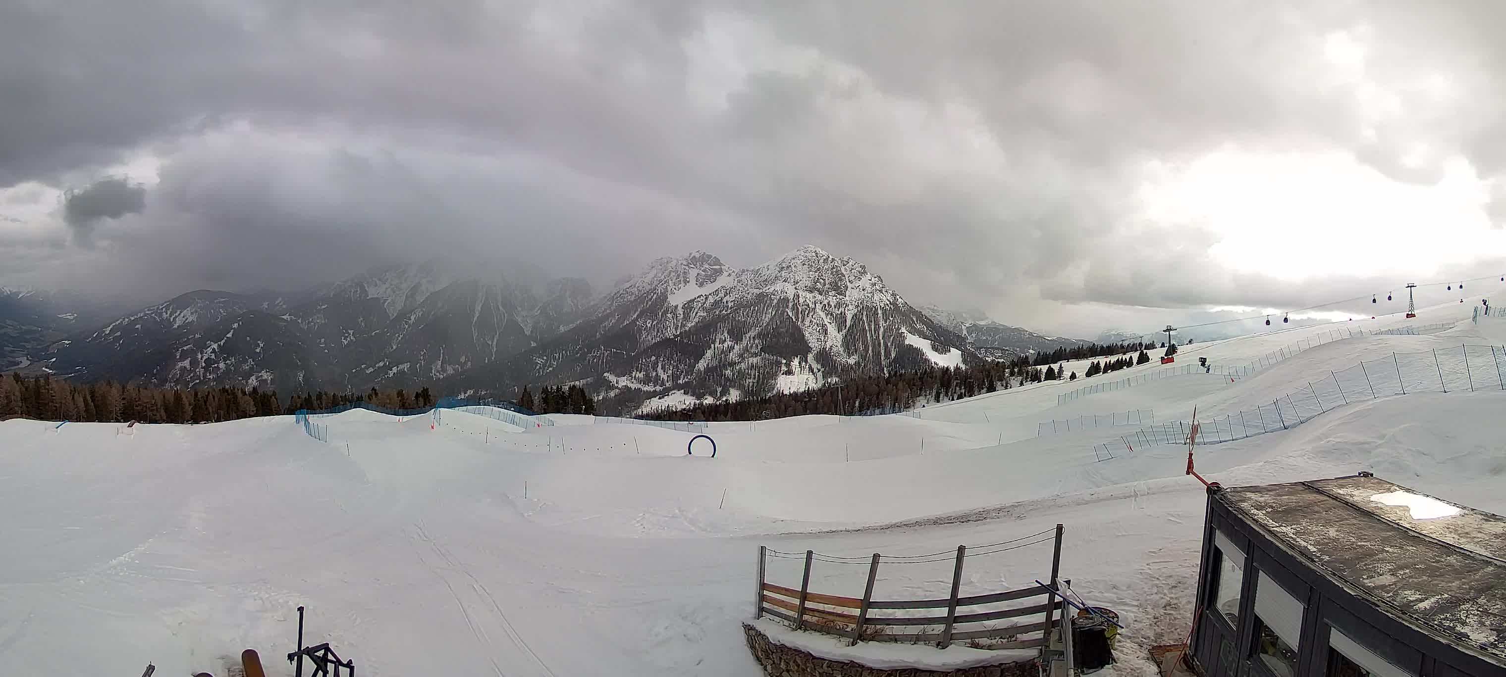 Snowpark Kronplatz live webcam