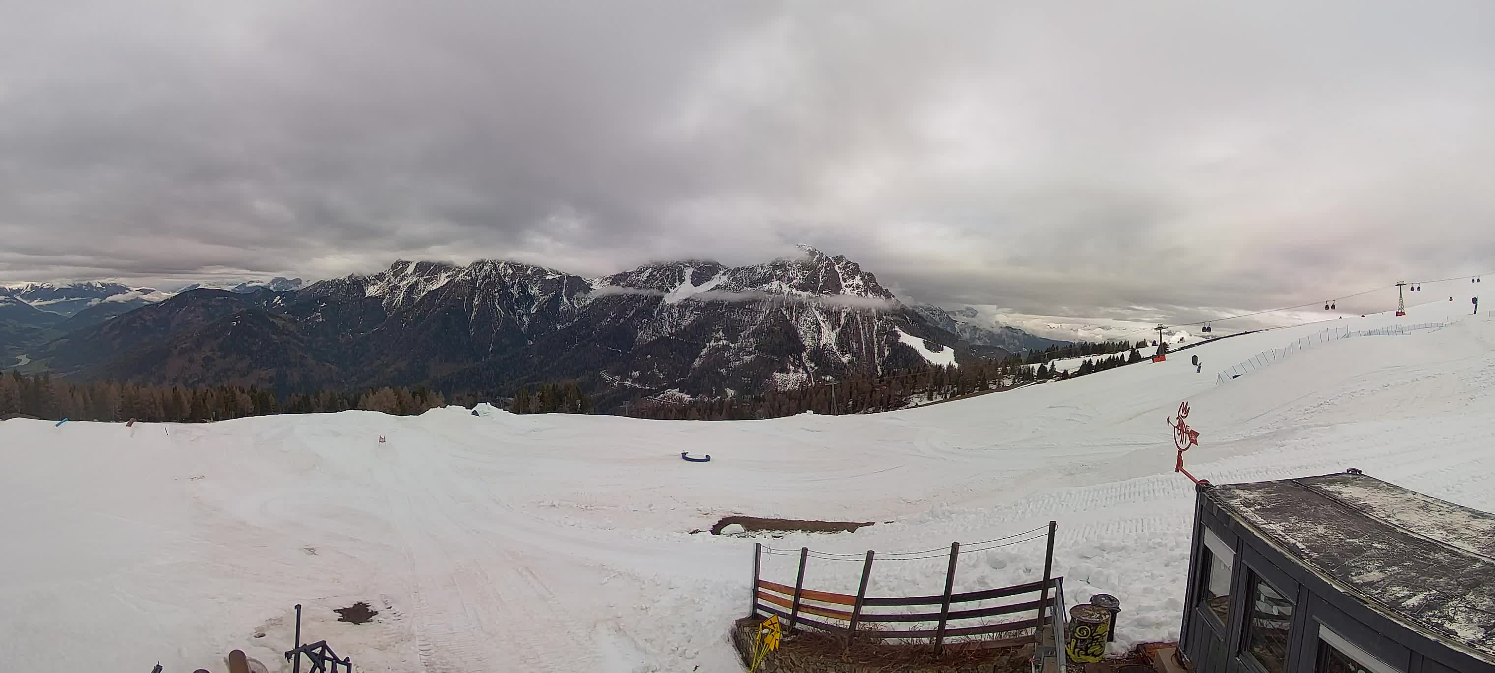 Snowpark Kronplatz live webcam