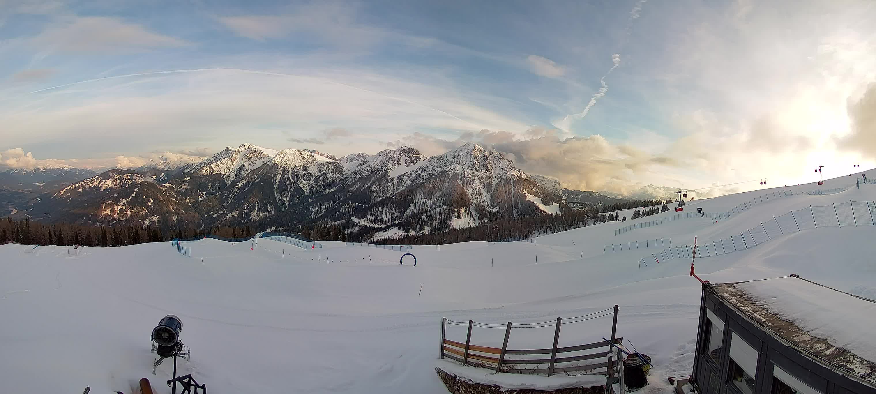Snowpark Kronplatz live webcam