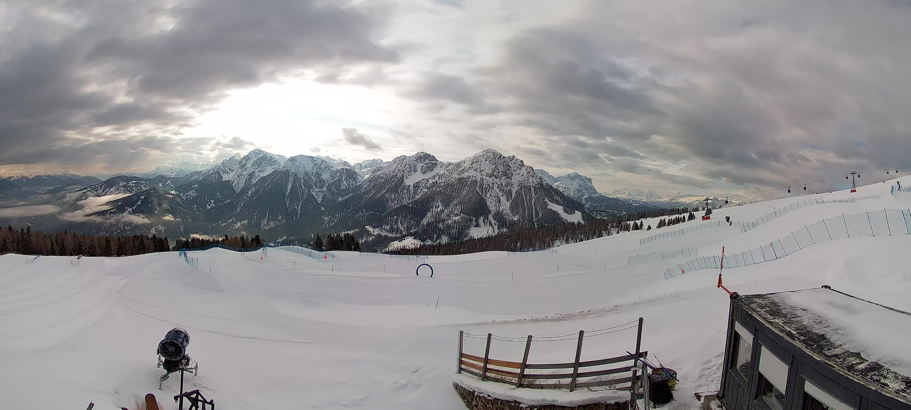 Snowpark Kronplatz live webcam