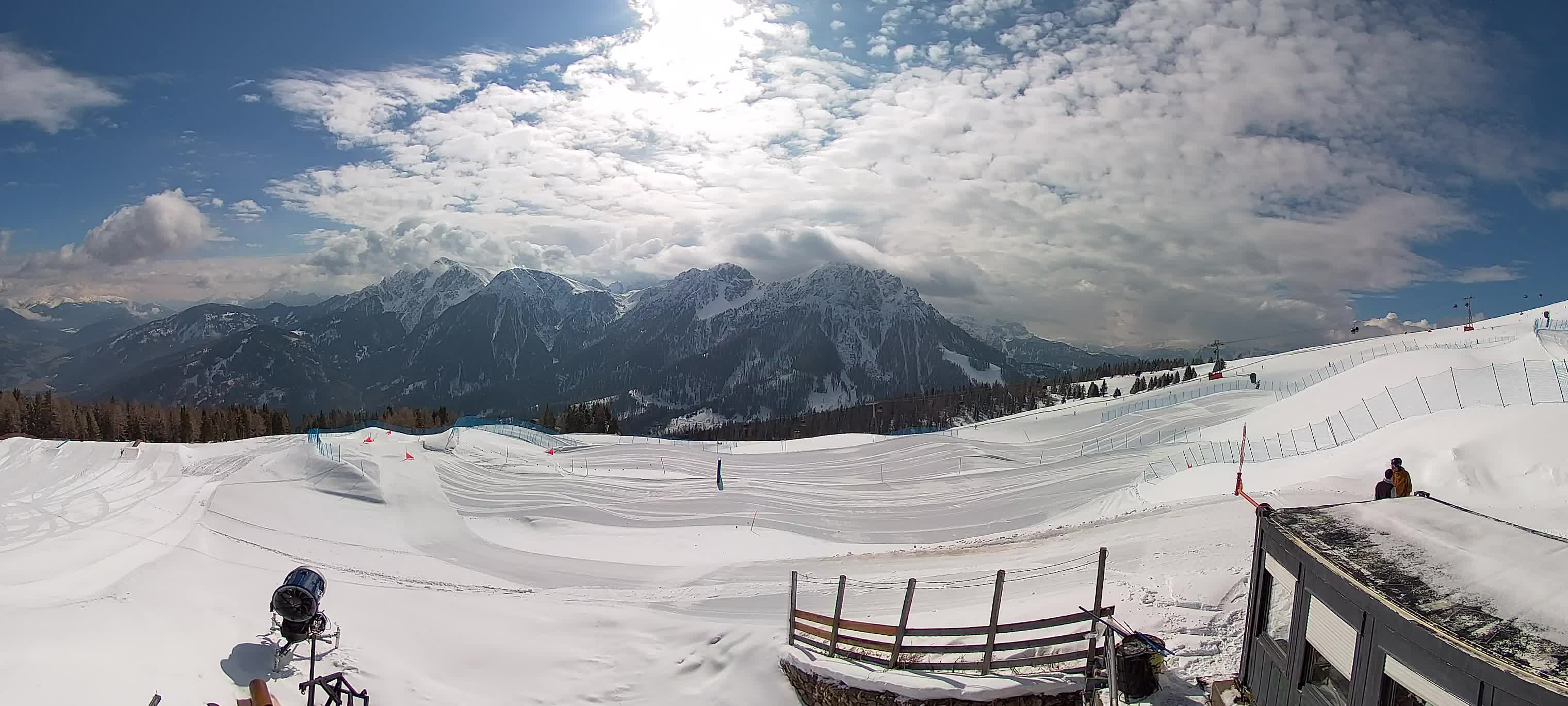 Snowpark Kronplatz live webcam