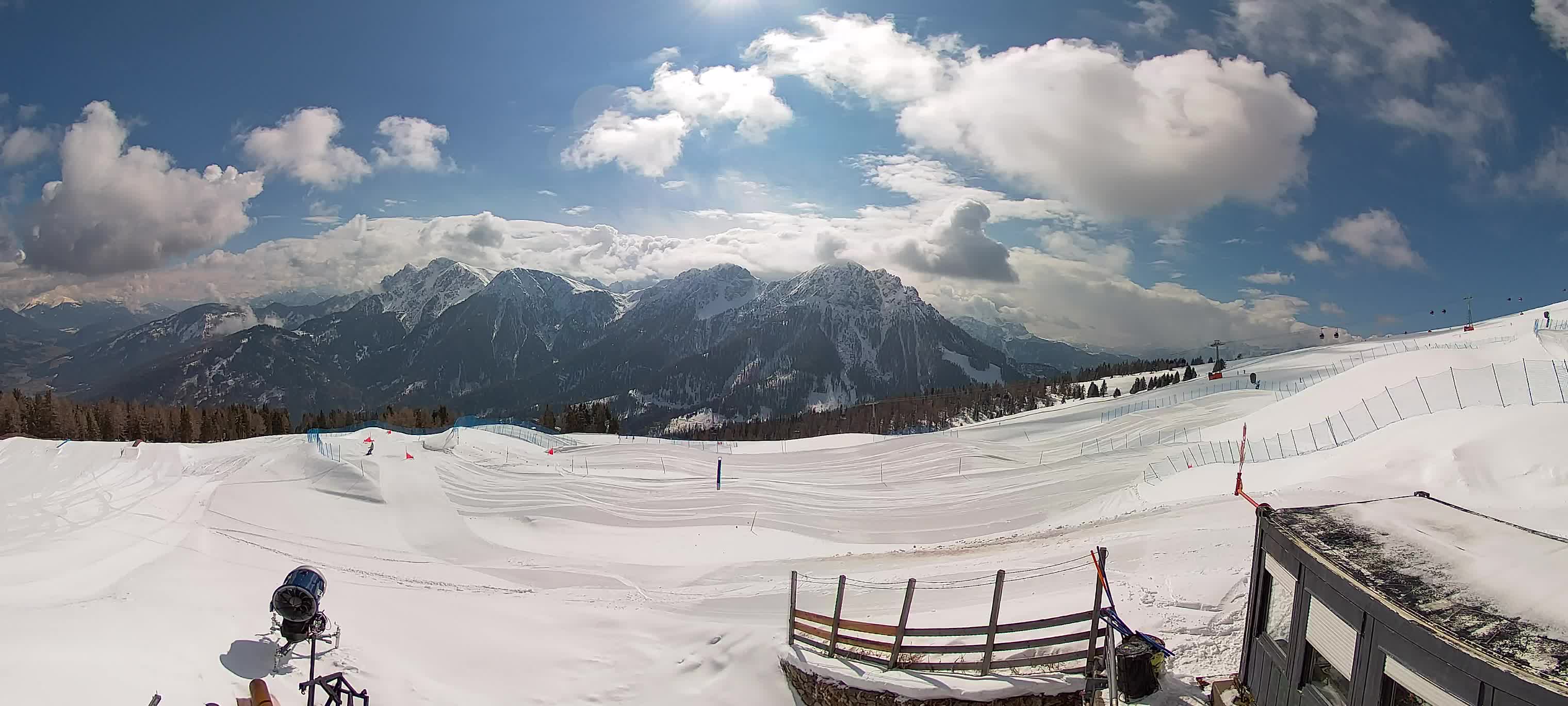 Snowpark Kronplatz live webcam