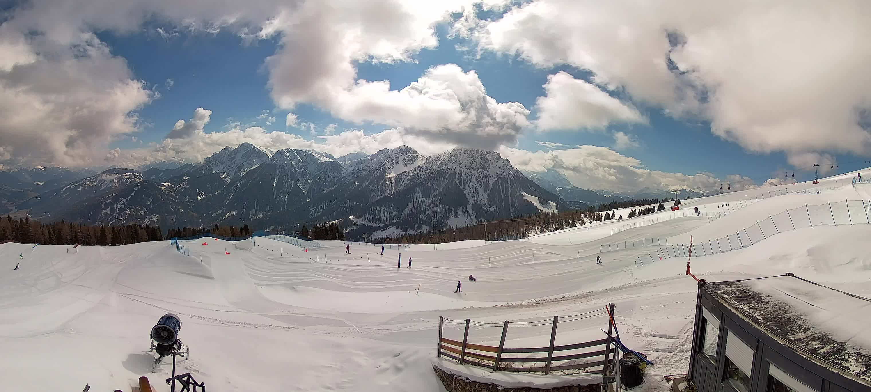 Snowpark Kronplatz live webcam
