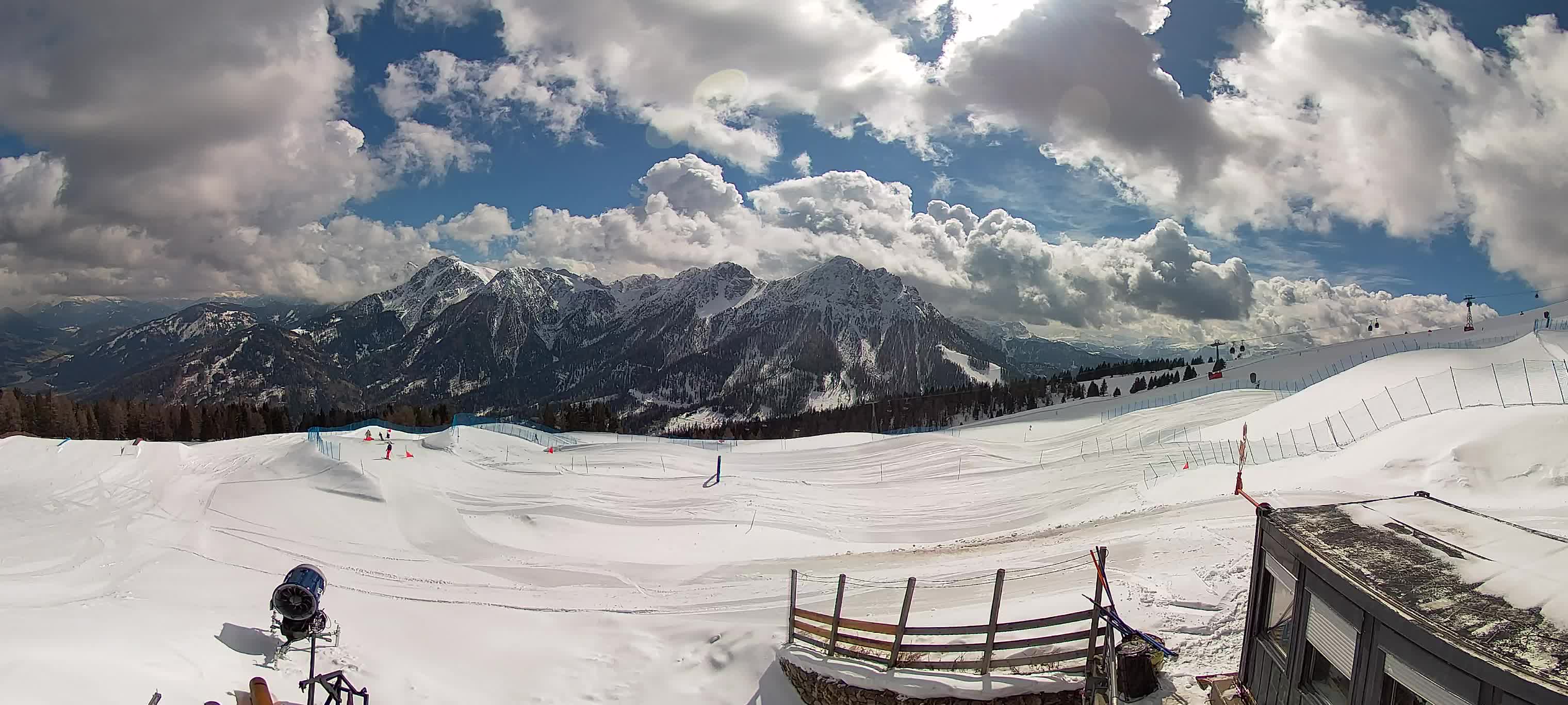 Snowpark Kronplatz live webcam