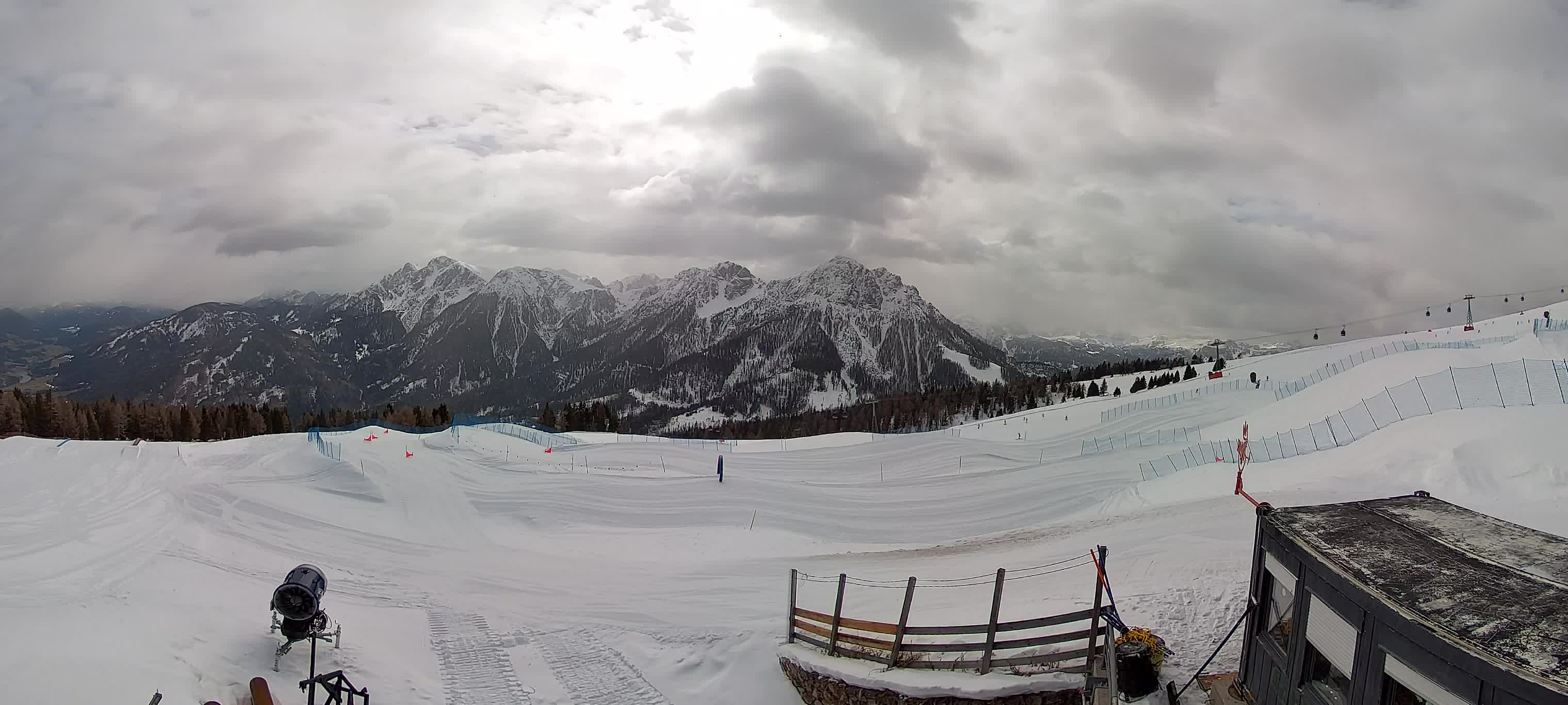 Snowpark Kronplatz live webcam