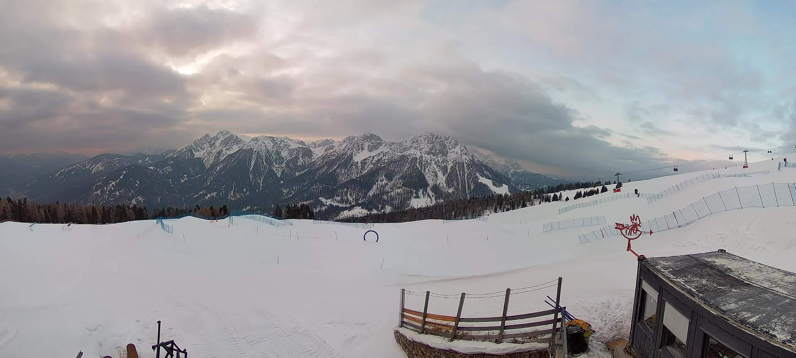Snowpark Kronplatz live webcam
