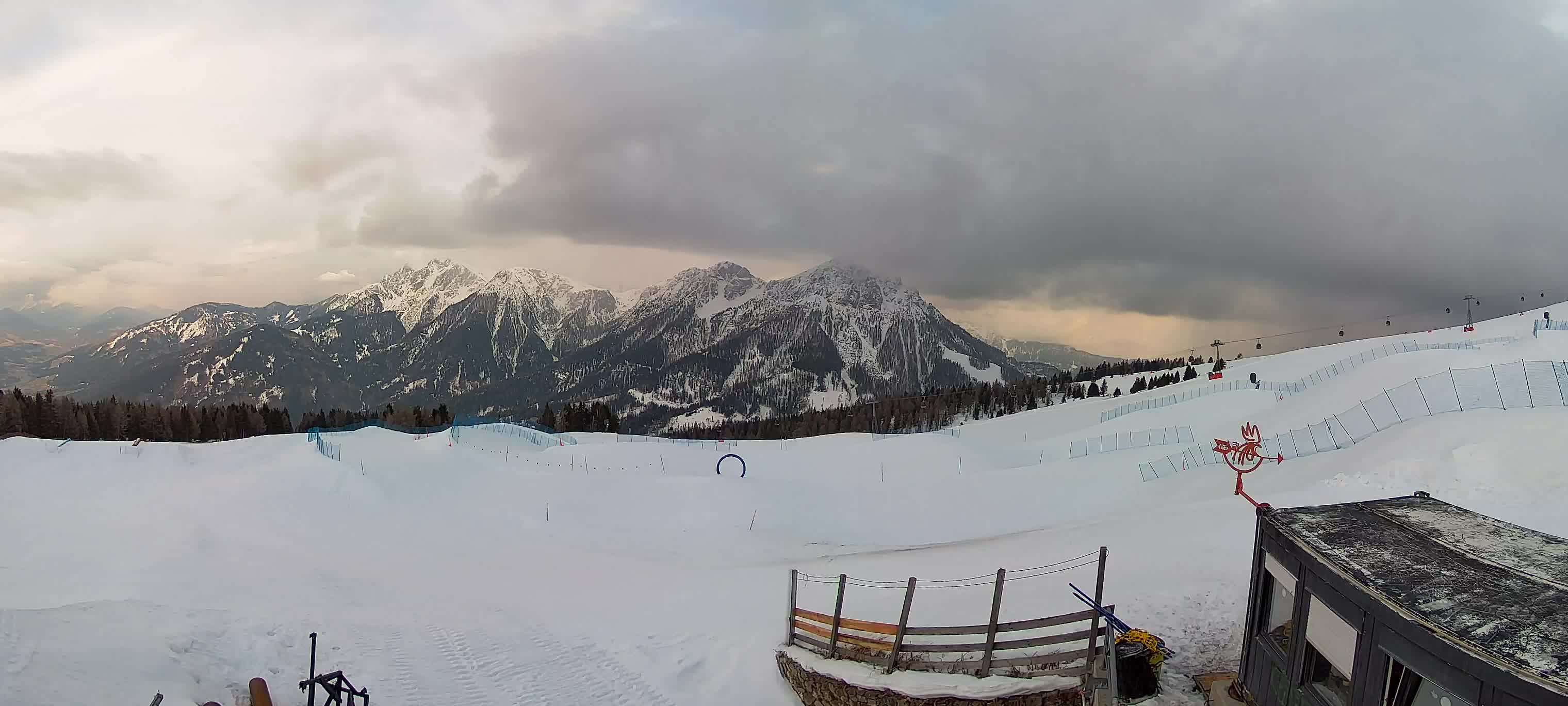 Snowpark Kronplatz live webcam