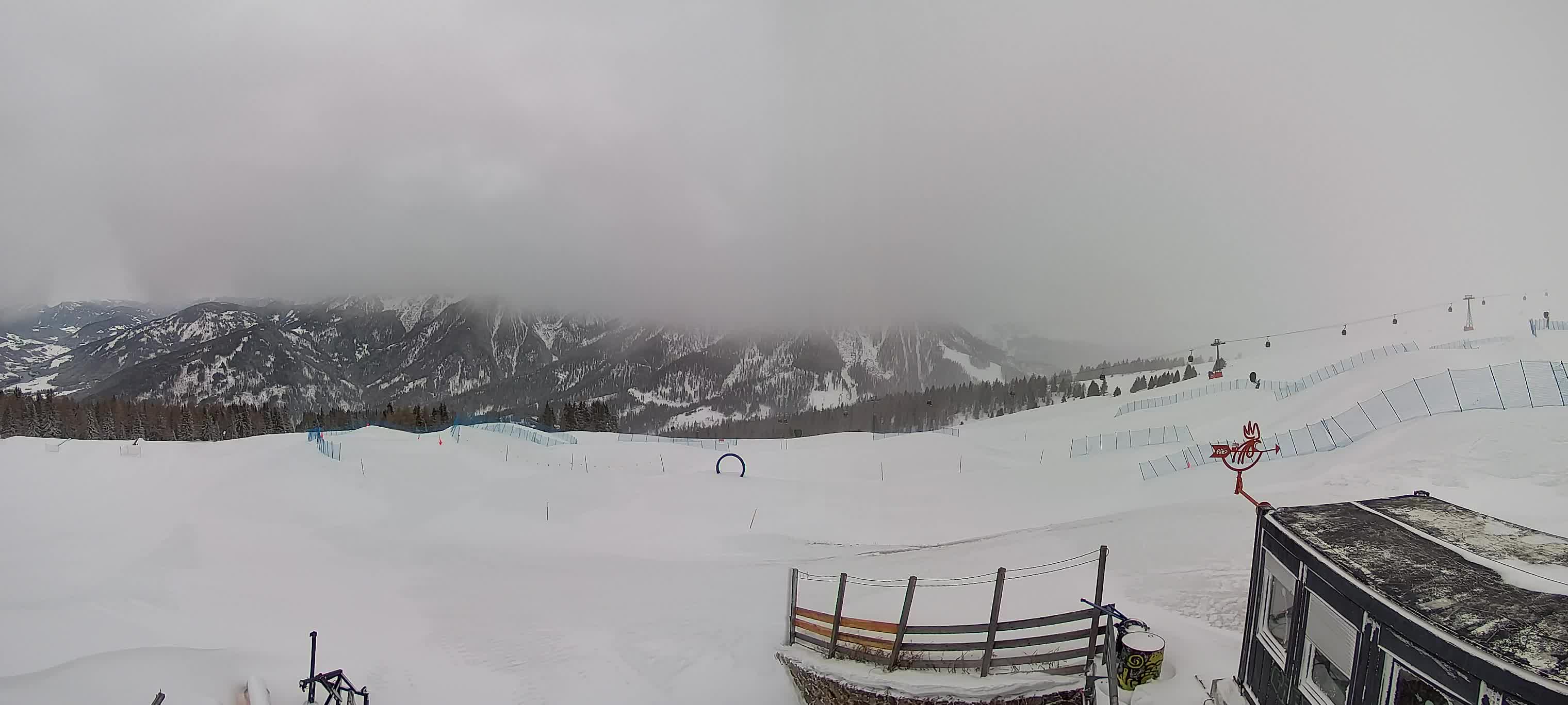 Snowpark Kronplatz live webcam