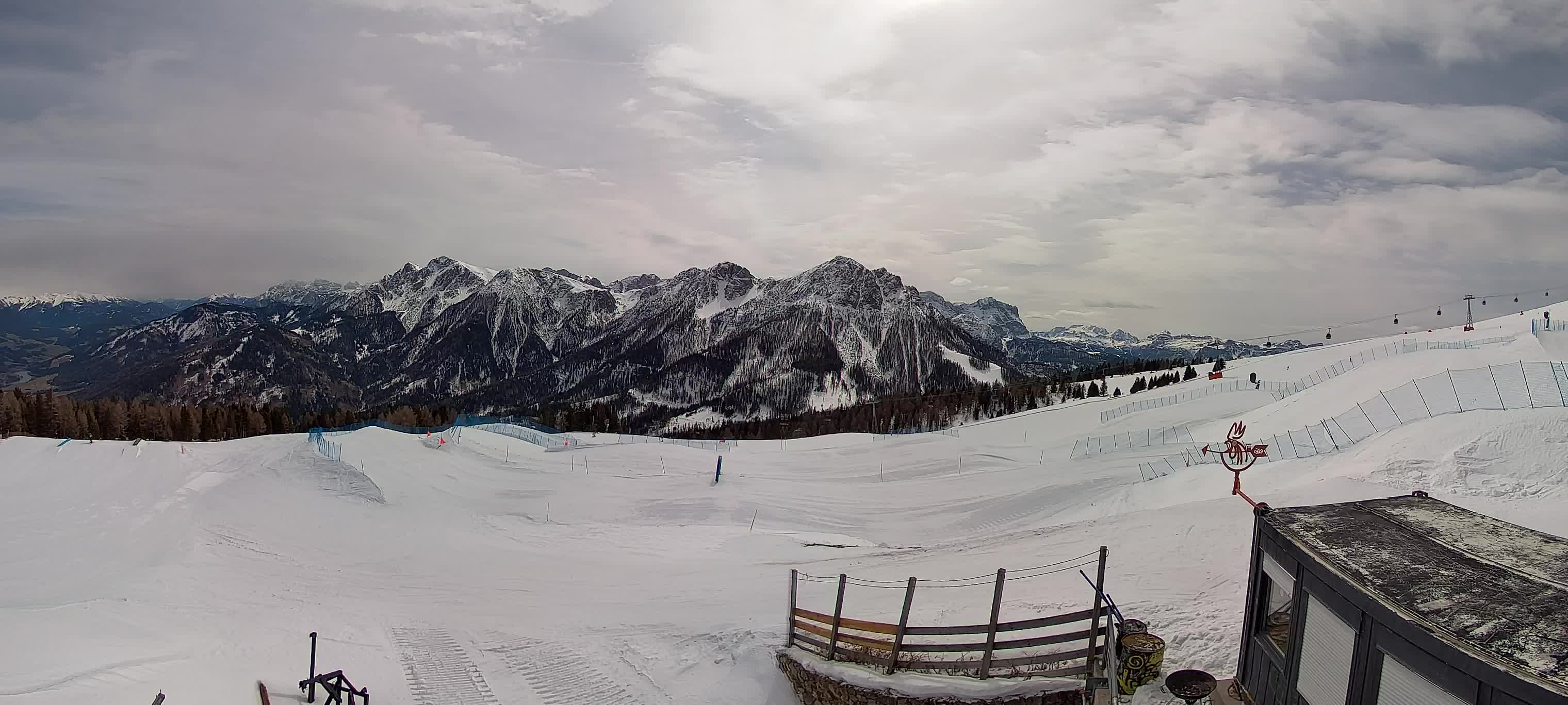 Snowpark Kronplatz live webcam