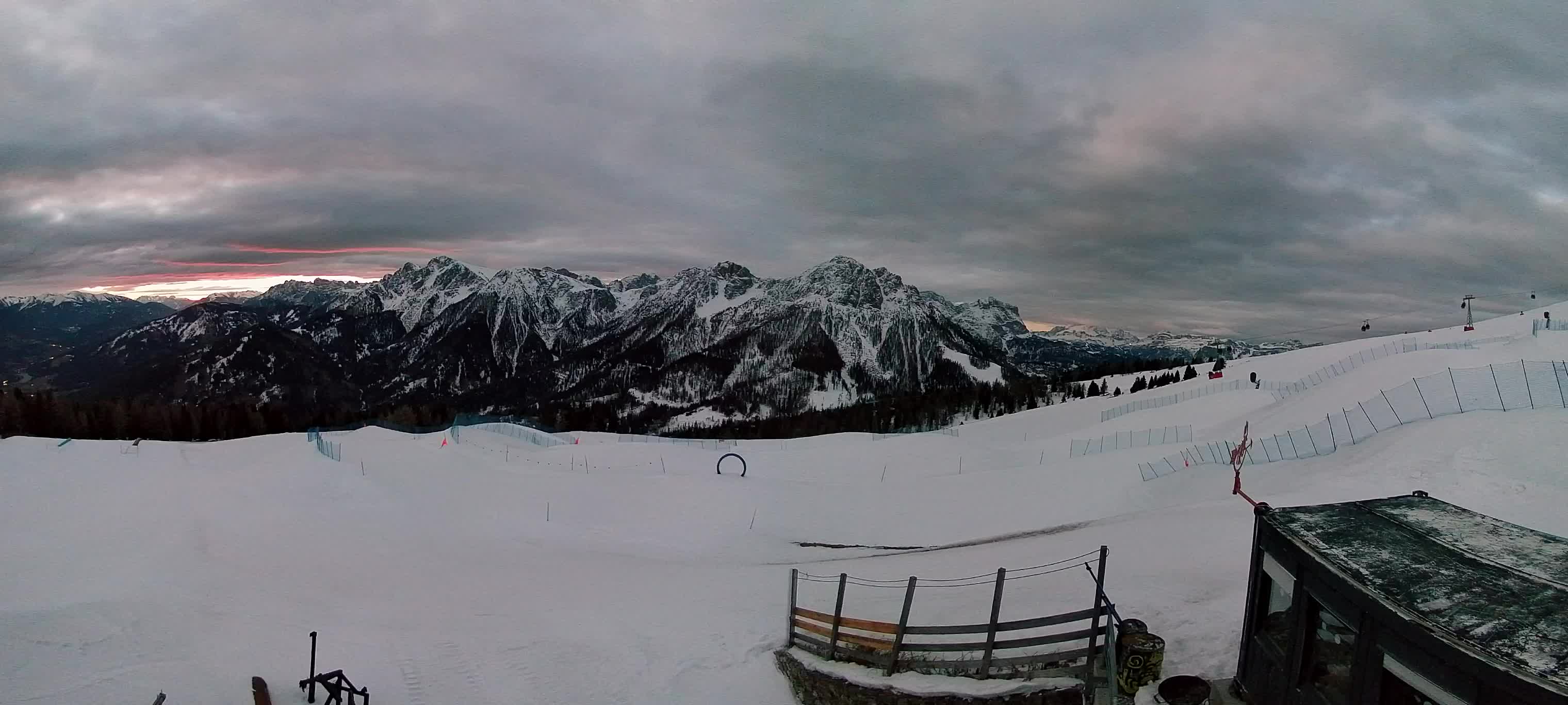 Snowpark Kronplatz live webcam