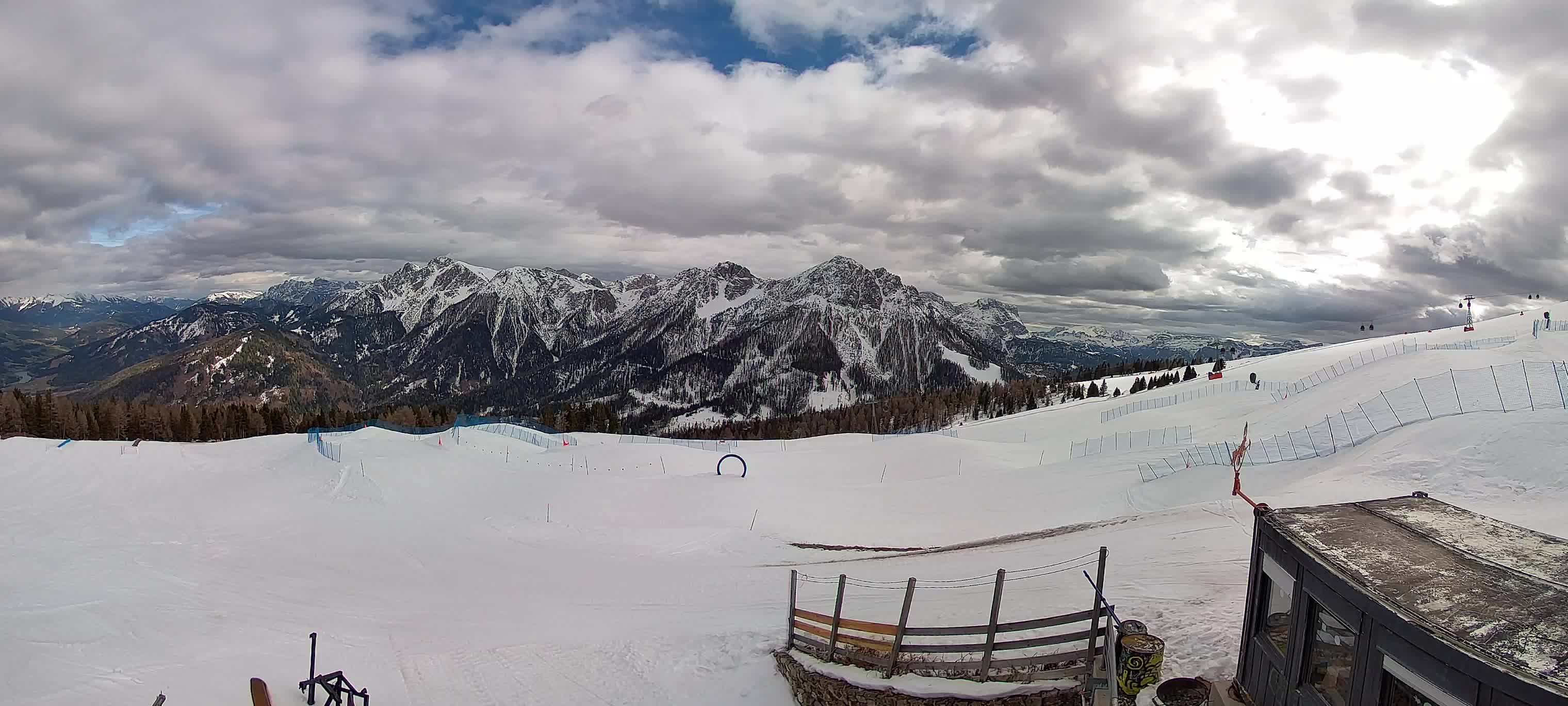 Snowpark Kronplatz live webcam