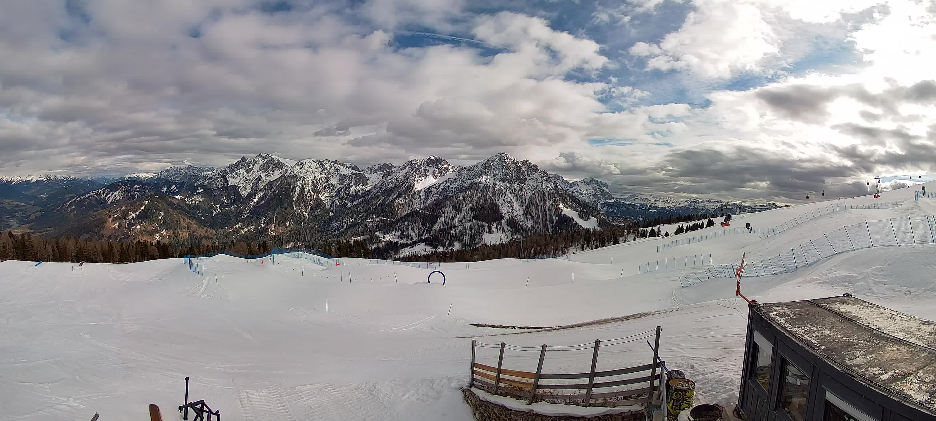 Snowpark Kronplatz live webcam