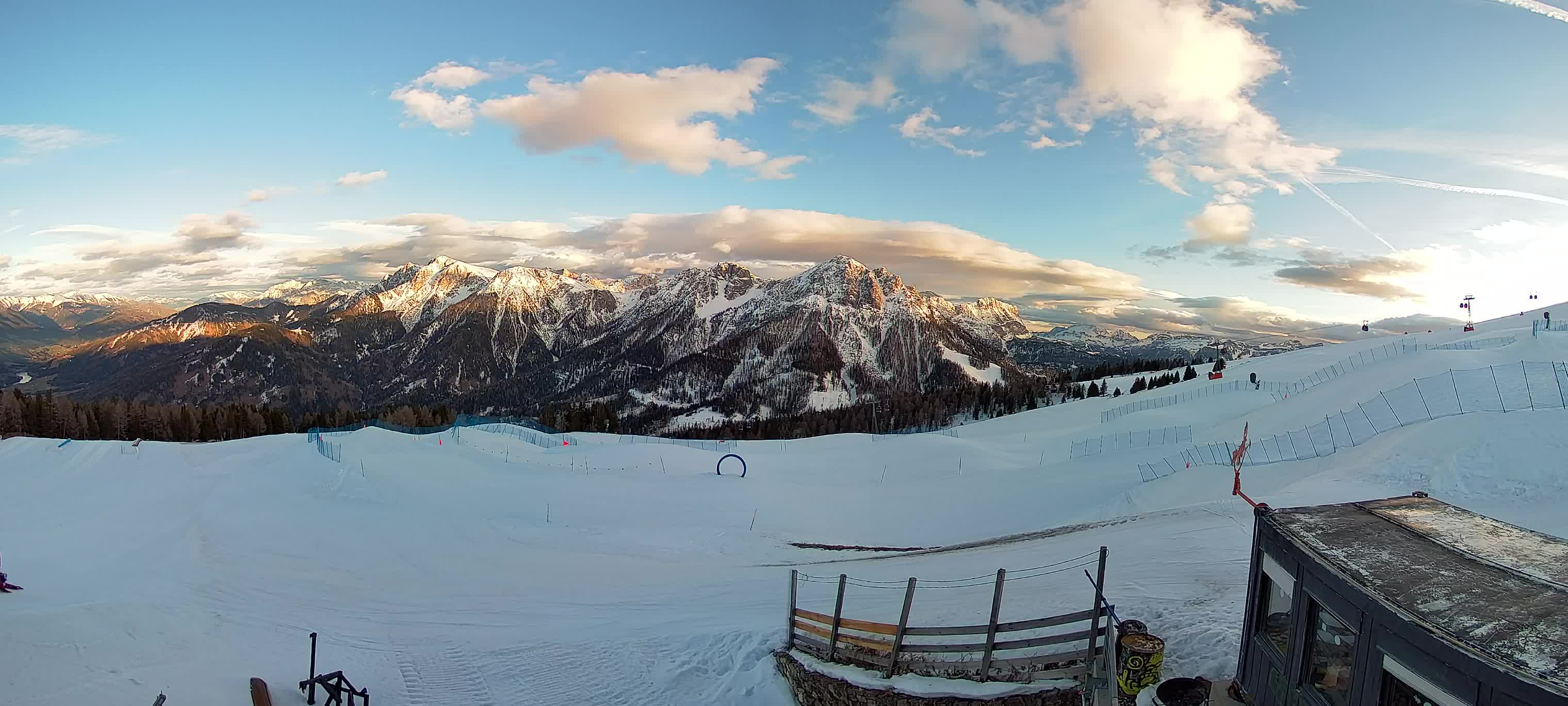 Snowpark Kronplatz live webcam