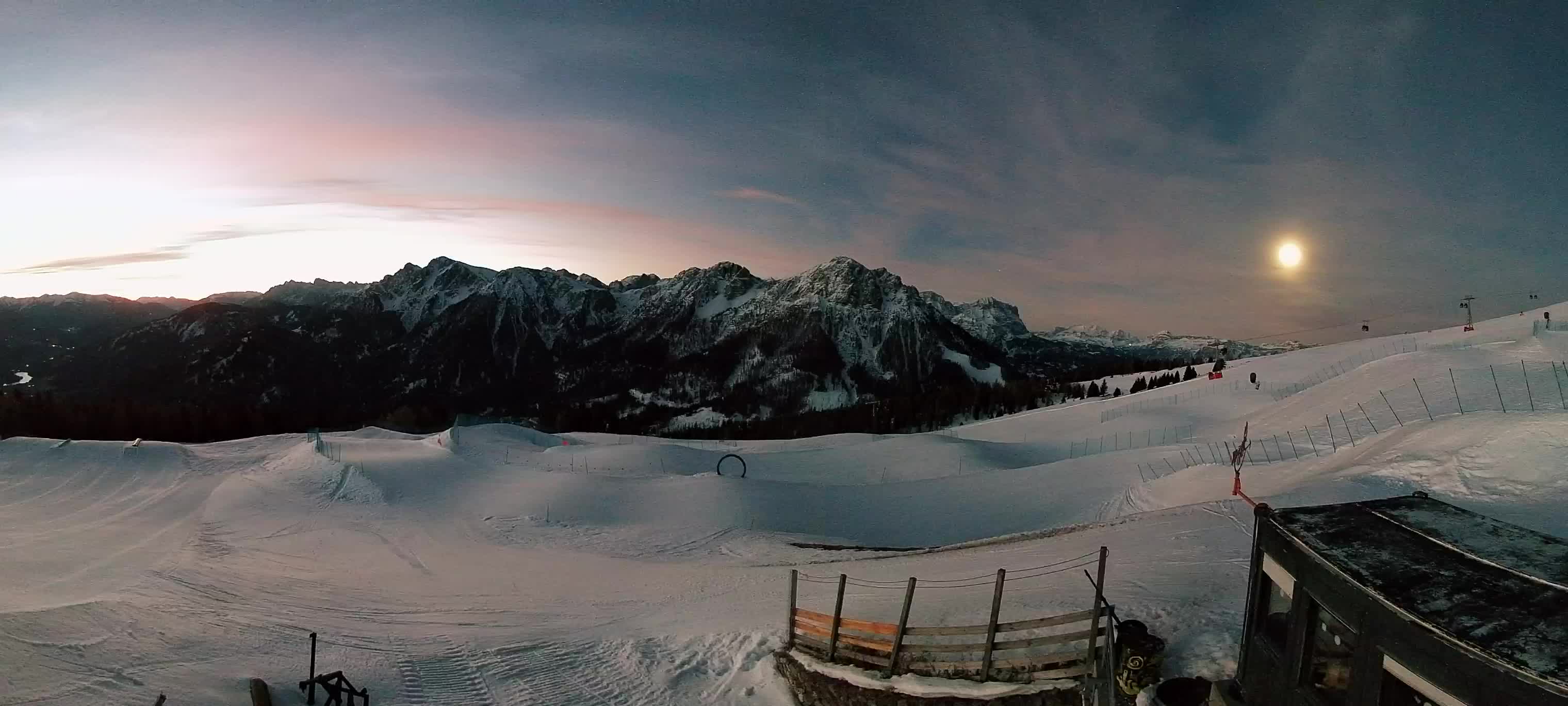 Snowpark Kronplatz live webcam