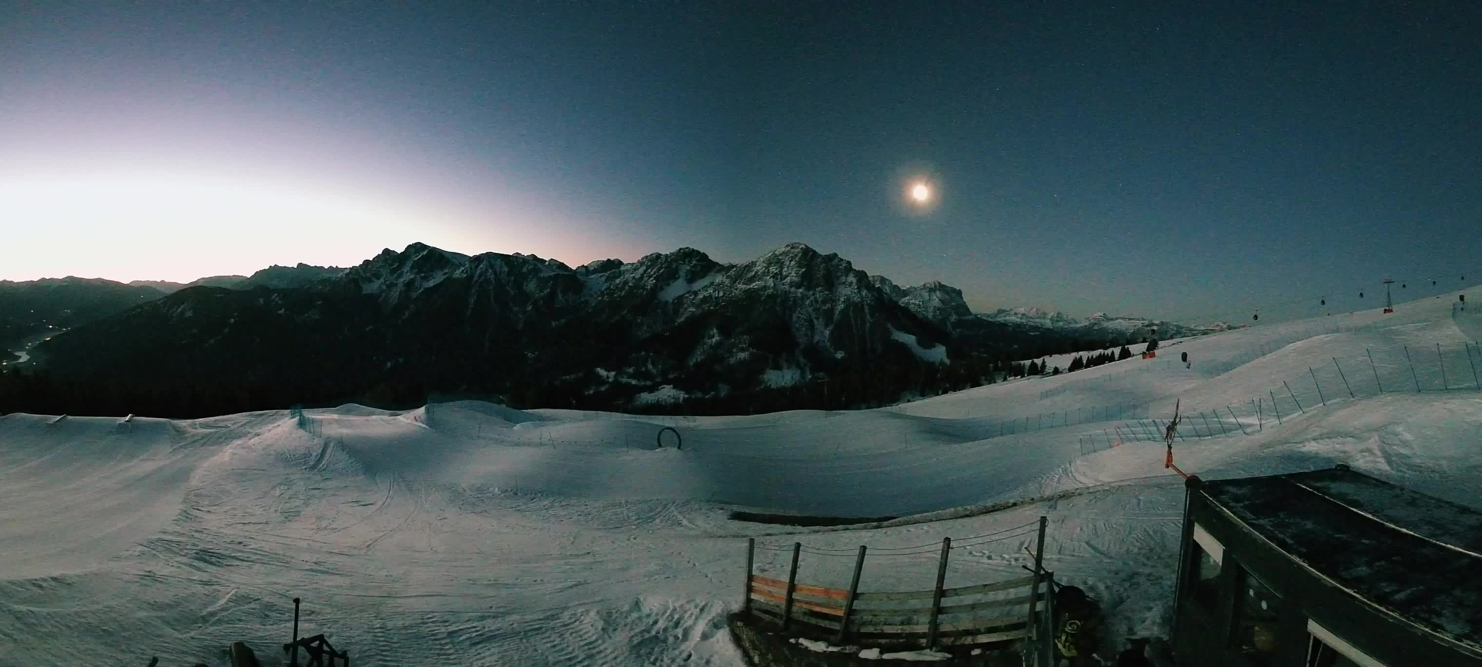 Snowpark Kronplatz live webcam