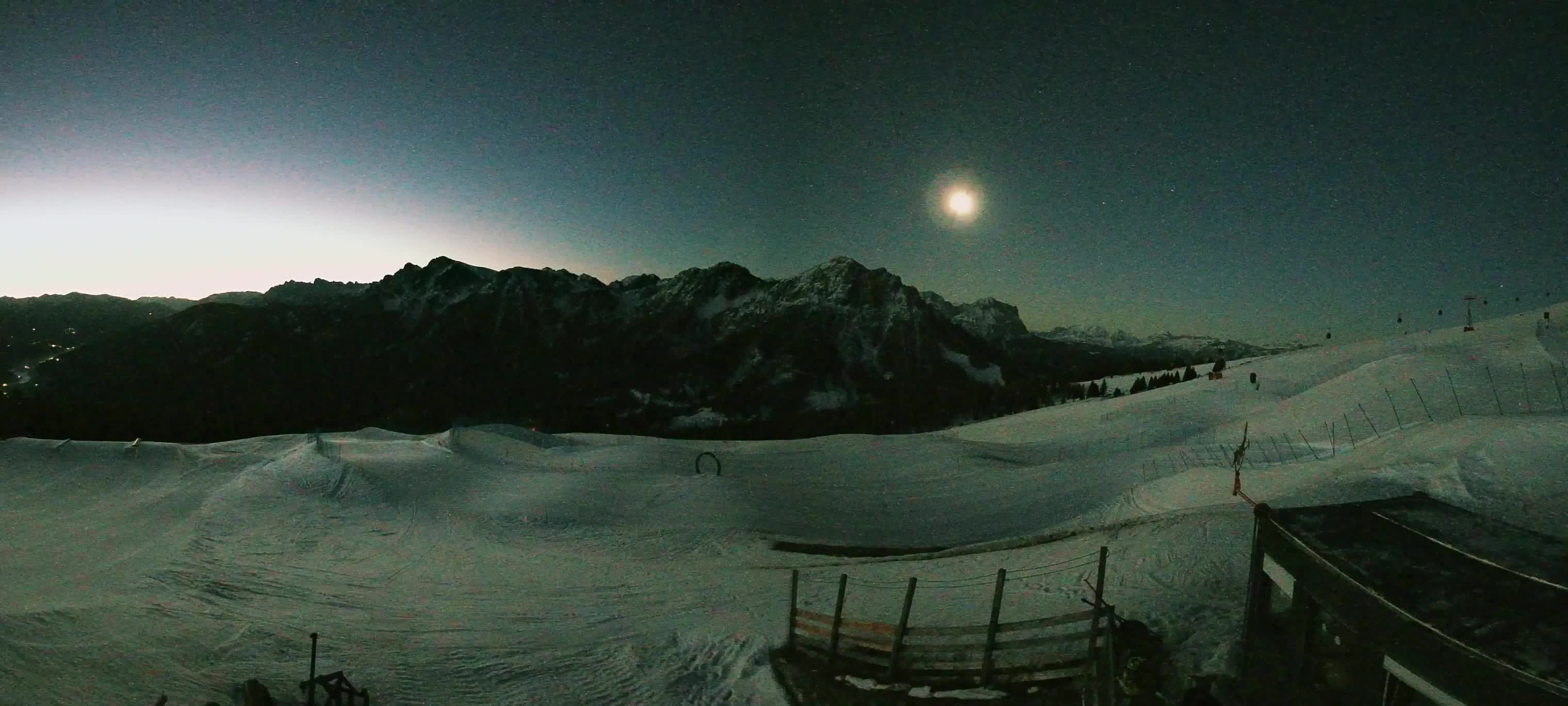 Snowpark Kronplatz live webcam