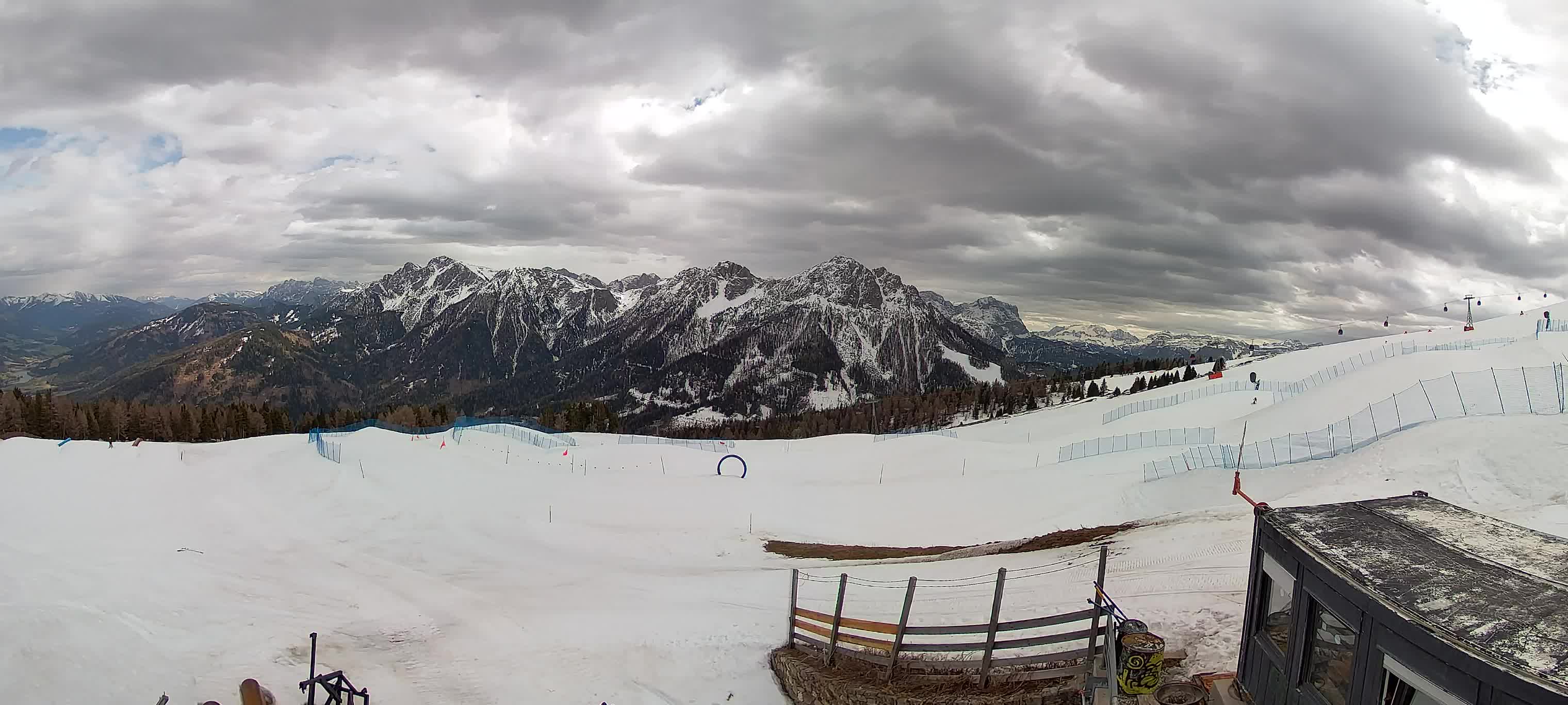 Snowpark Kronplatz live webcam