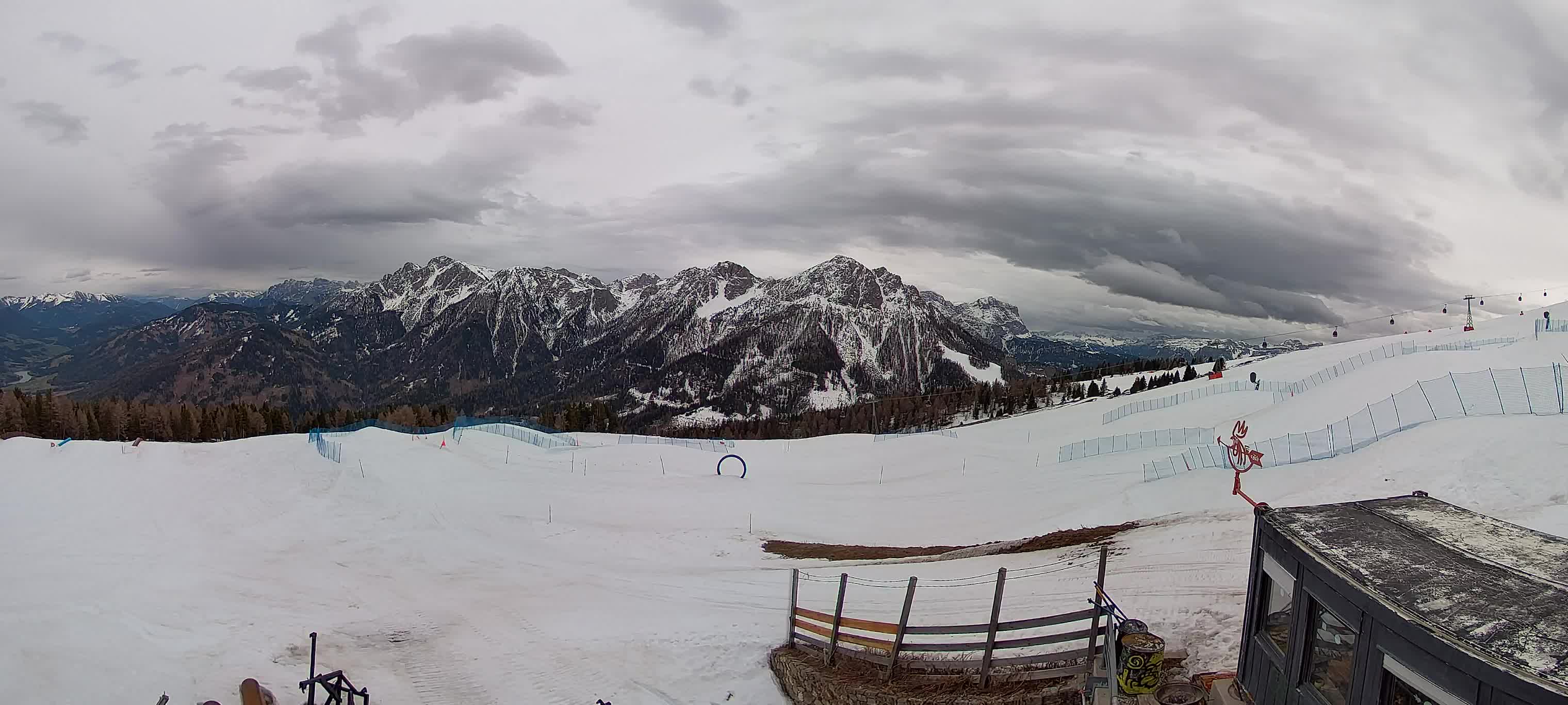 Snowpark Kronplatz live webcam