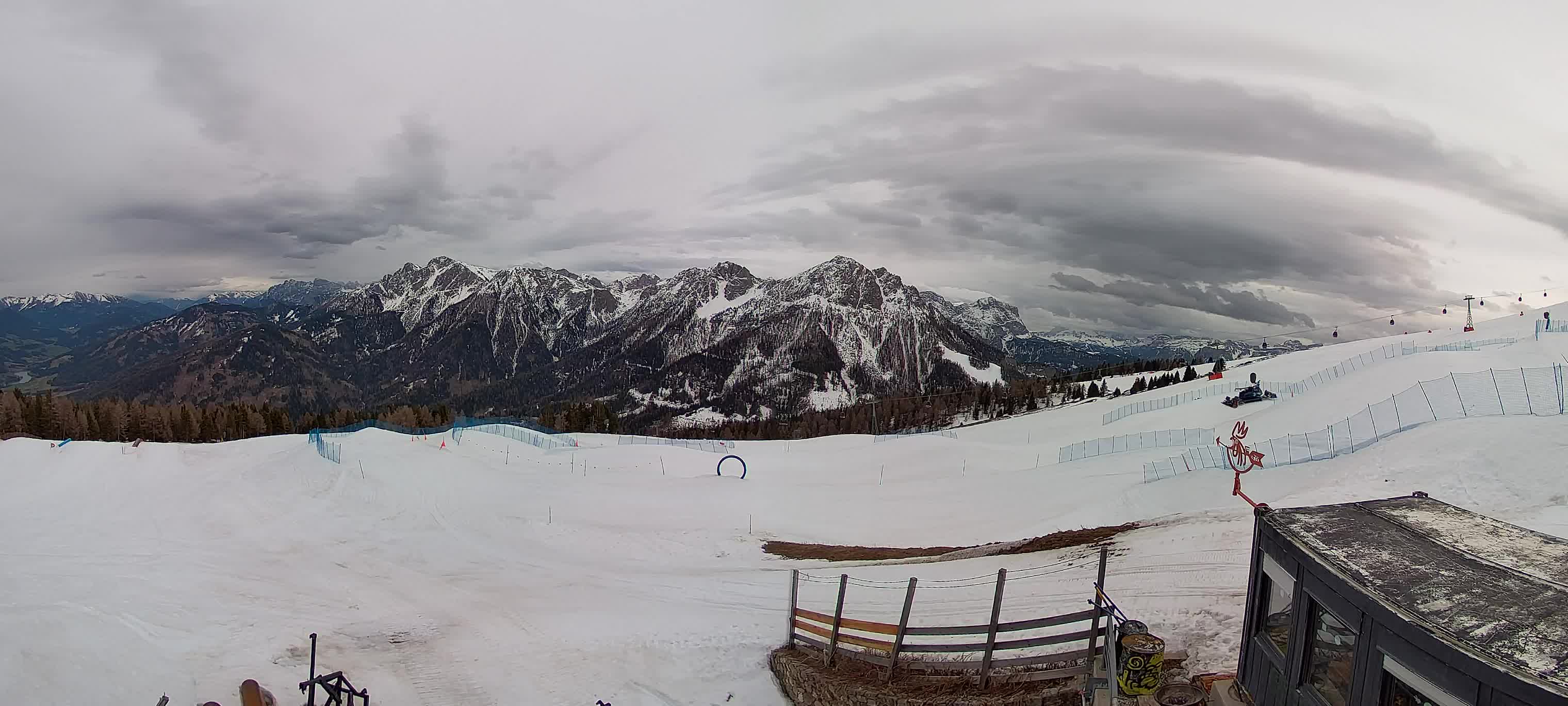 Snowpark Kronplatz live webcam