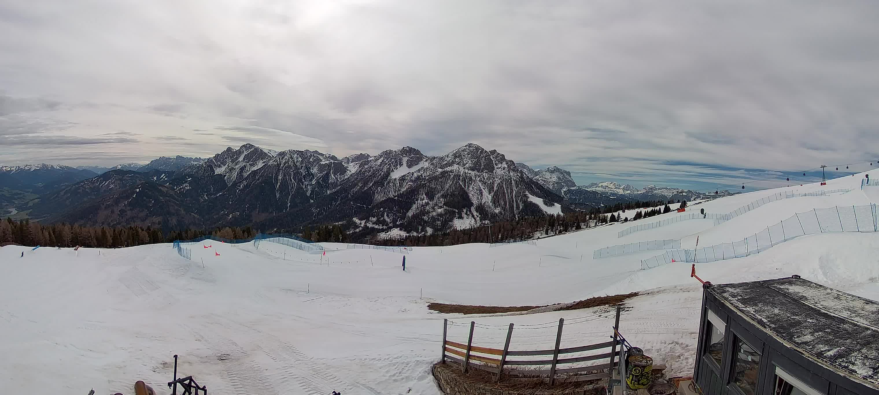 Snowpark Kronplatz live webcam