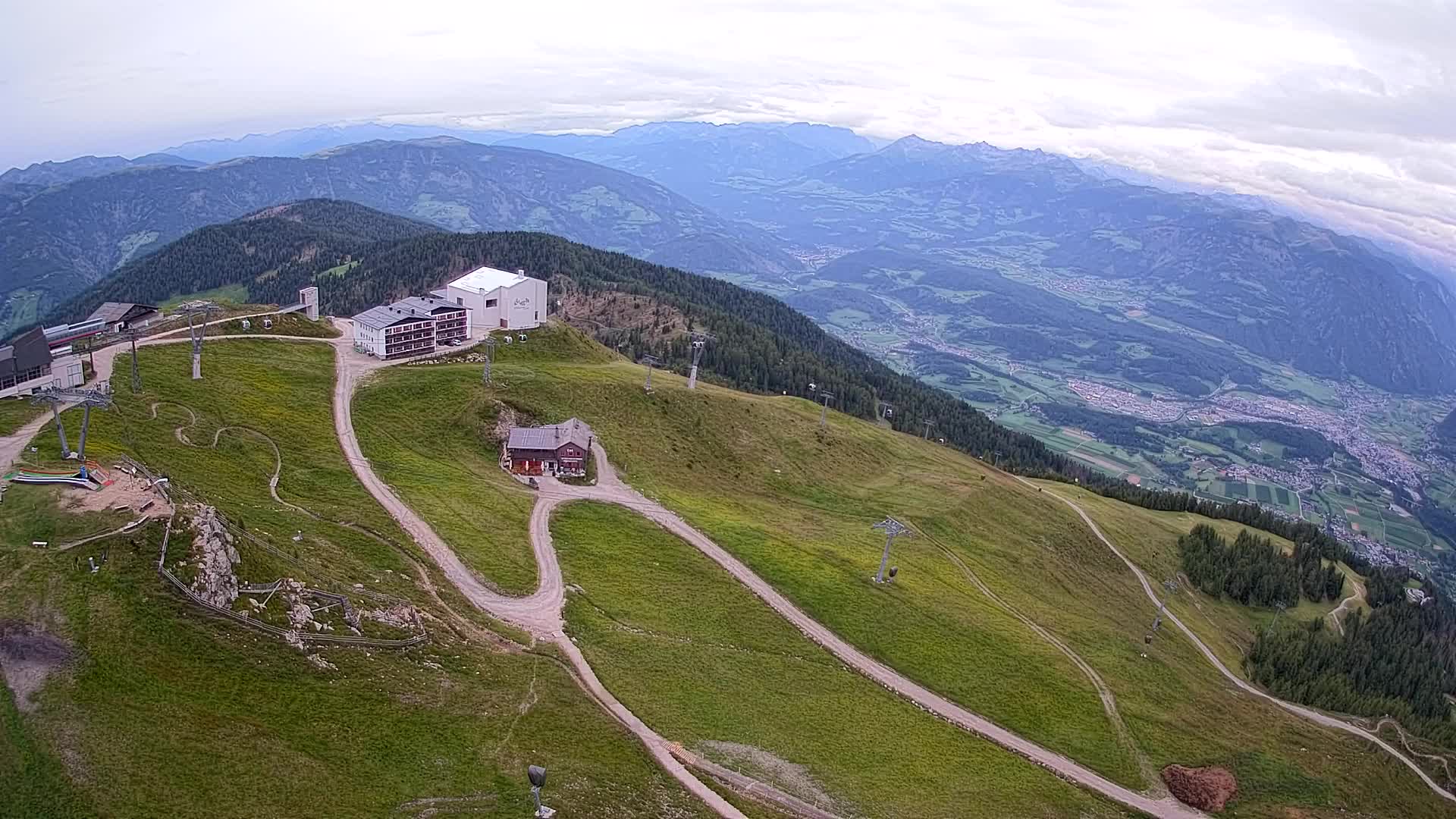 Stazione sciistica di Plan de Corones | vista su Brunico