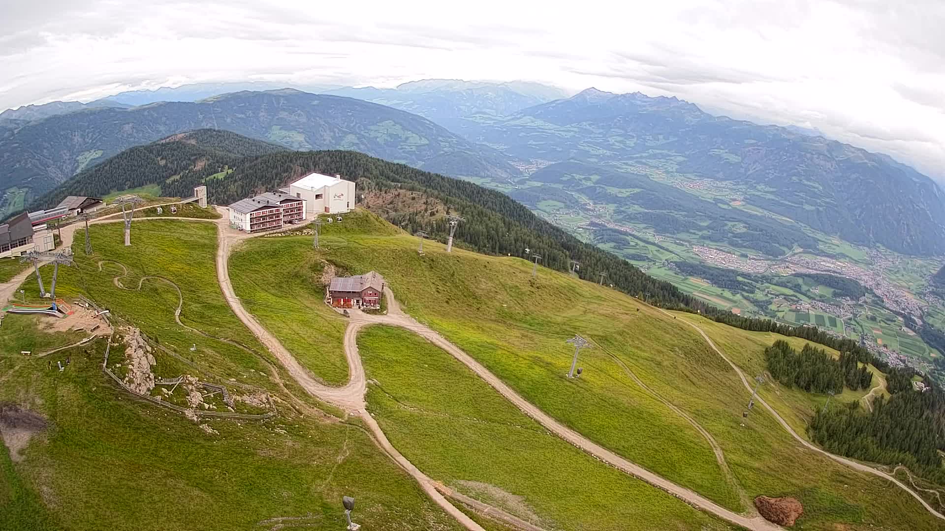 Stazione sciistica di Plan de Corones | vista su Brunico