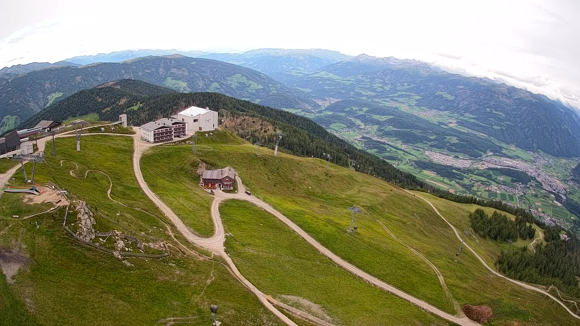 Stazione sciistica di Plan de Corones | vista su Brunico
