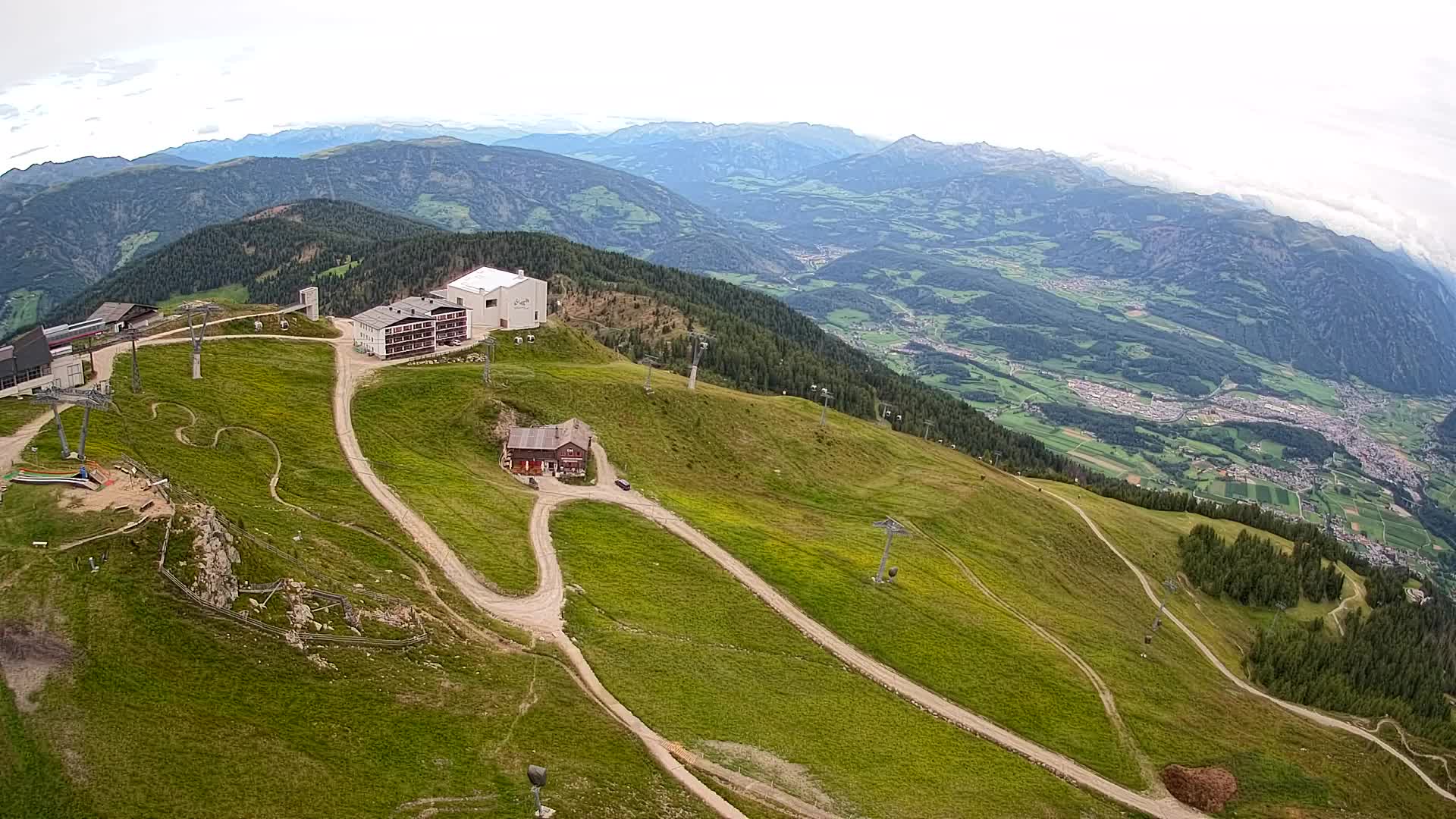 Stazione sciistica di Plan de Corones | vista su Brunico