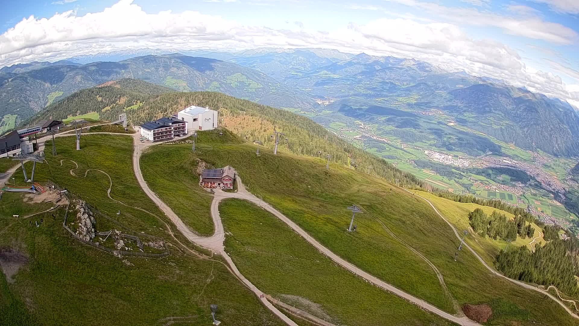 Stazione sciistica di Plan de Corones | vista su Brunico