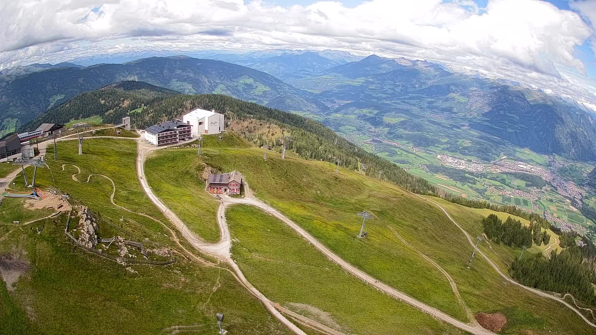 Stazione sciistica di Plan de Corones | vista su Brunico