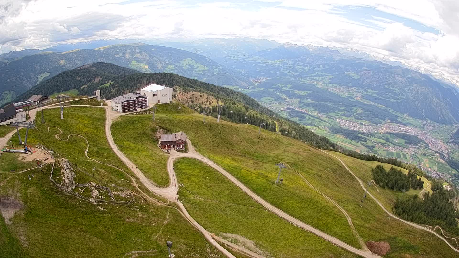 Station de ski Kronplatz sommet | vue sur Brunico